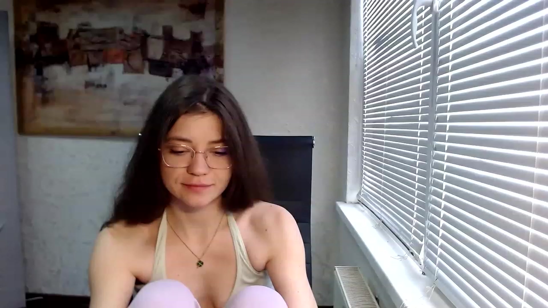 Gallery image thumbnail from SweetArinaA's myfreecams stream on, 04/01/2023, 10:57 image 13 of 20