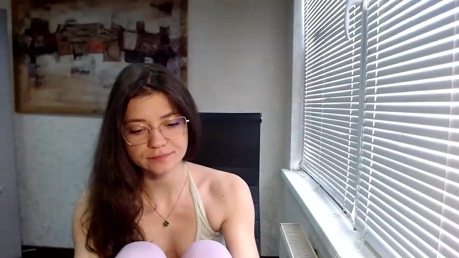 Gallery image thumbnail from SweetArinaA's myfreecams stream on, 04/01/2023, 10:57 image 11 of 20
