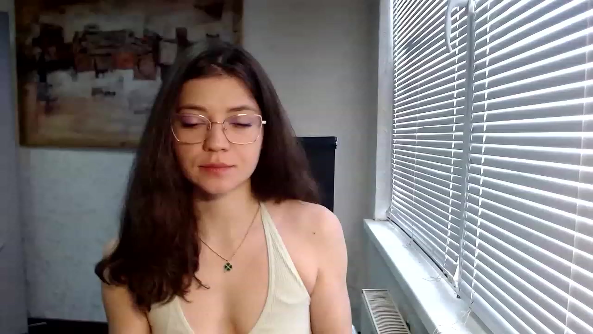 Gallery image thumbnail from SweetArinaA's myfreecams stream on, 04/01/2023, 10:57 image 1 of 20