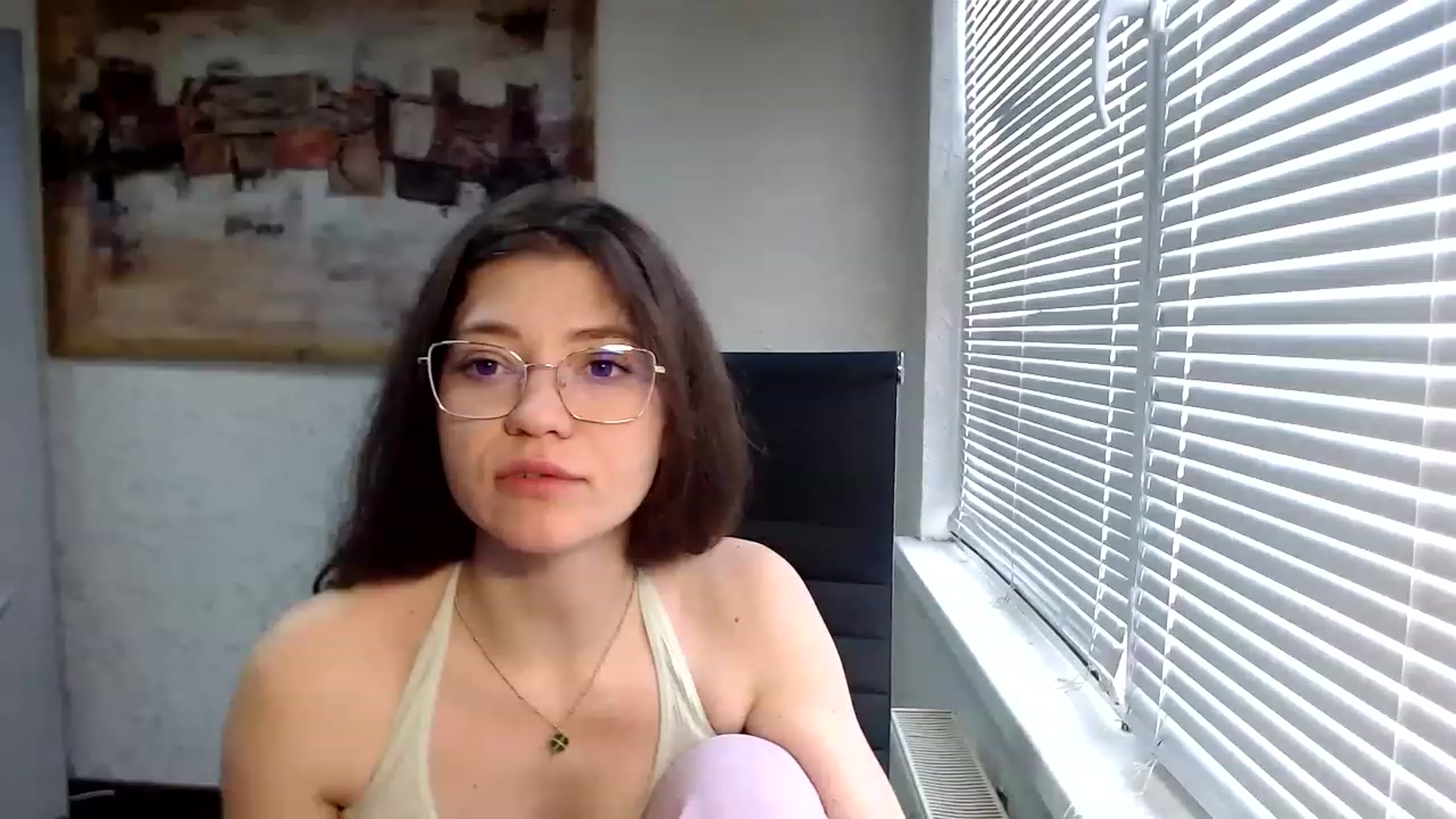 Gallery image thumbnail from SweetArinaA's myfreecams stream on, 04/01/2023, 10:57 image 17 of 20