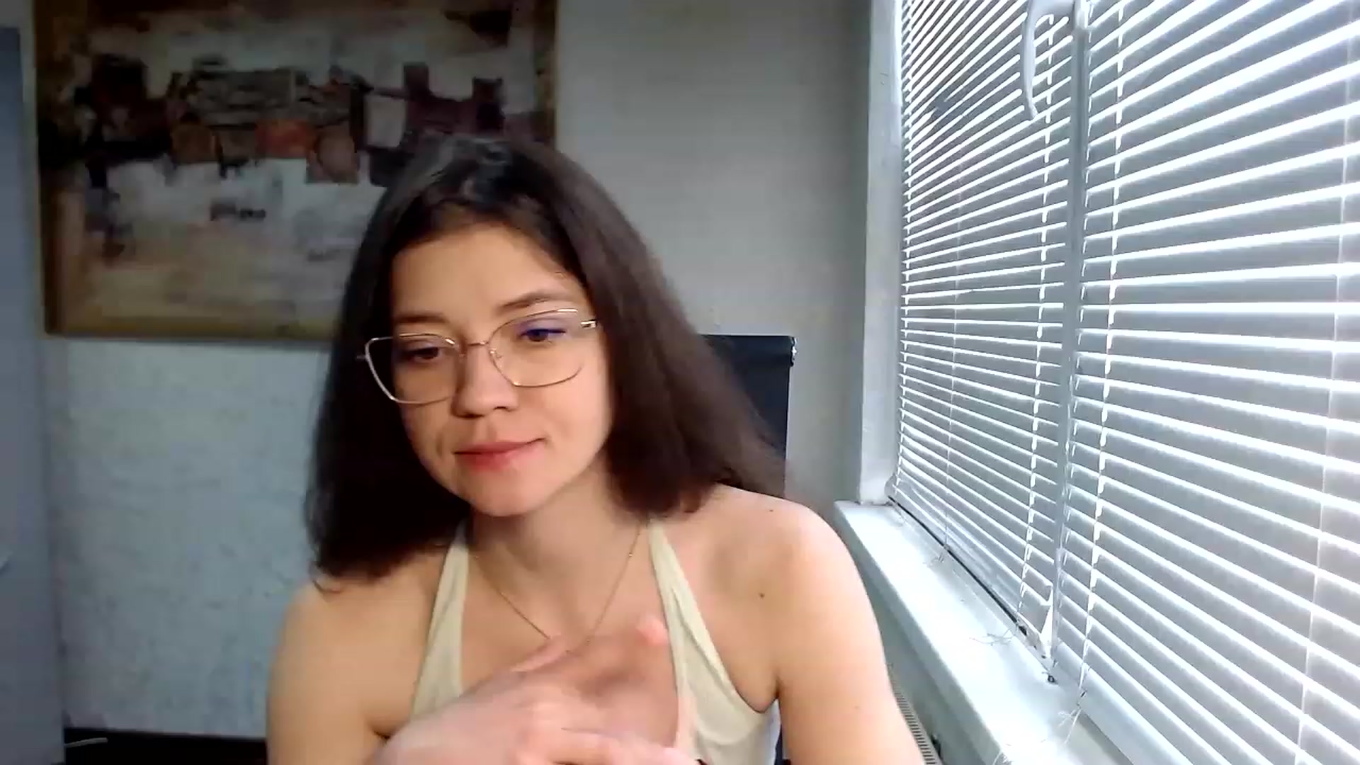 Gallery image thumbnail from SweetArinaA's myfreecams stream on, 04/01/2023, 10:57 image 2 of 20