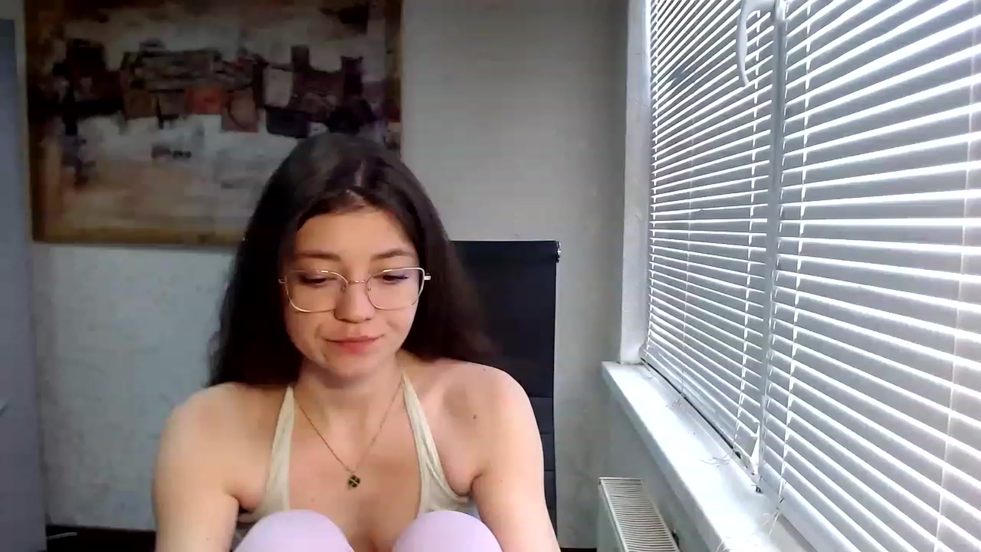 Gallery image thumbnail from SweetArinaA's myfreecams stream on, 04/01/2023, 10:57 image 7 of 20