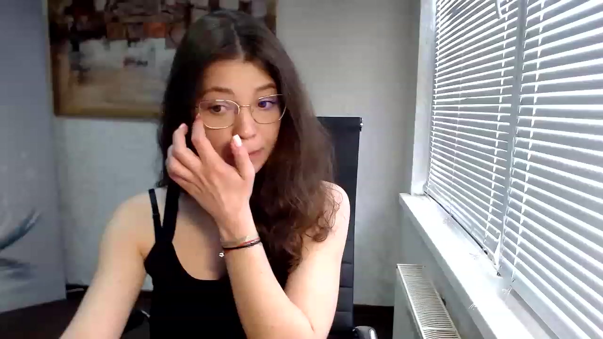 Gallery image thumbnail from SweetArinaA's myfreecams stream on, 04/06/2023, 09:31 image 11 of 20