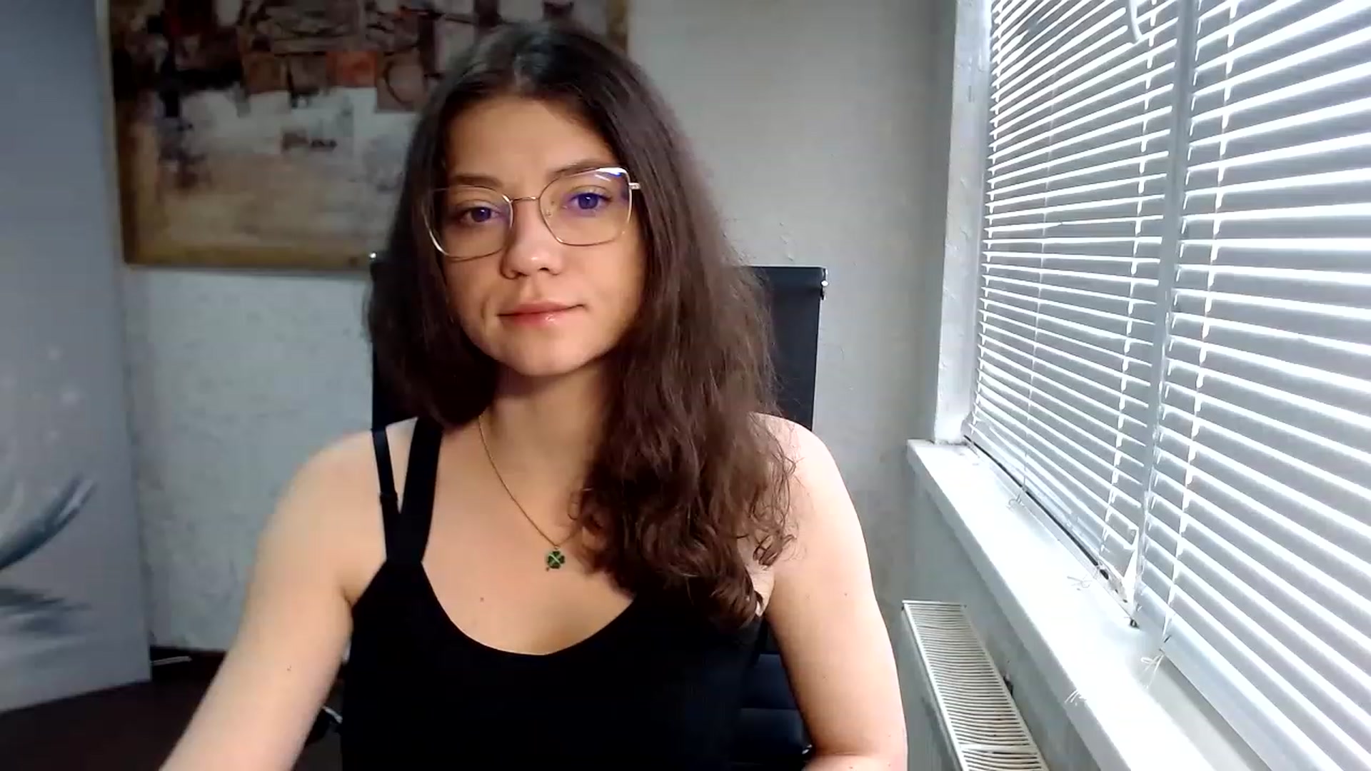 Gallery image thumbnail from SweetArinaA's myfreecams stream on, 04/06/2023, 09:31 image 9 of 20