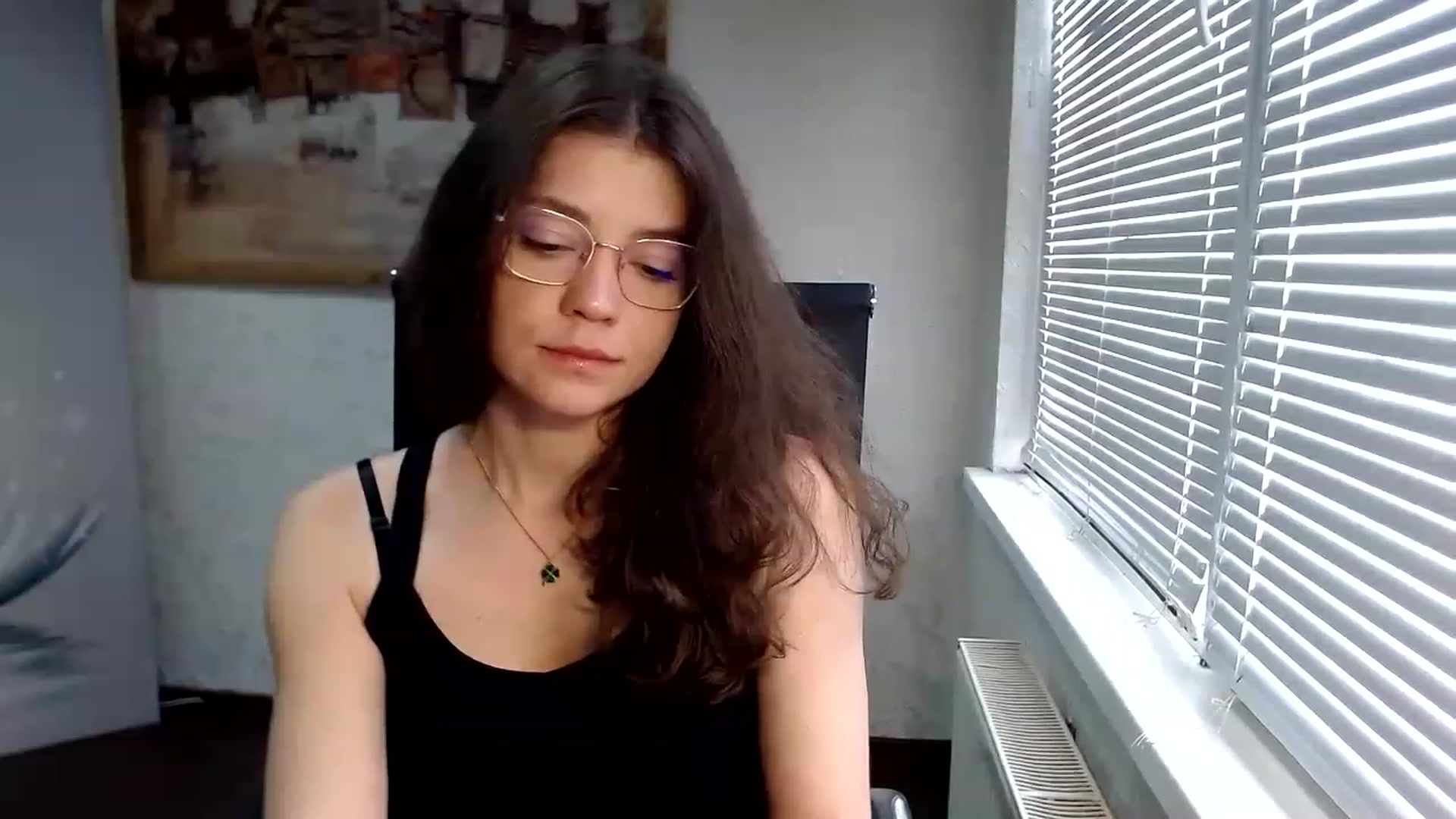 Gallery image thumbnail from SweetArinaA's myfreecams stream on, 04/06/2023, 09:31 image 8 of 20