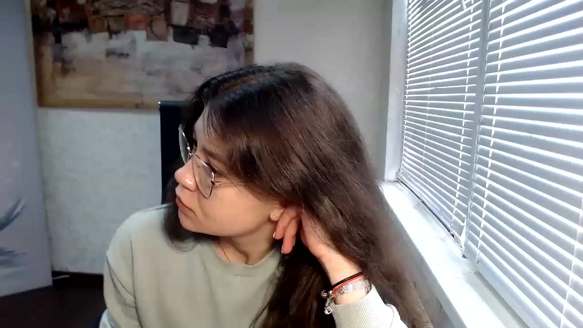 Gallery image thumbnail from SweetArinaA's myfreecams stream on, 04/08/2023, 13:27 image 2 of 20