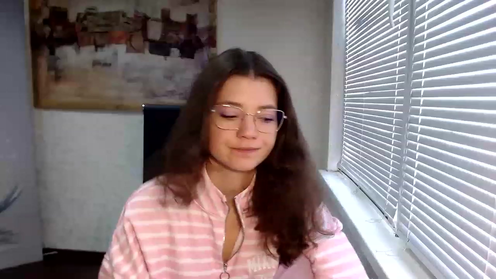 Gallery image thumbnail from SweetArinaA's myfreecams stream on, 04/09/2023, 13:35 image 15 of 20