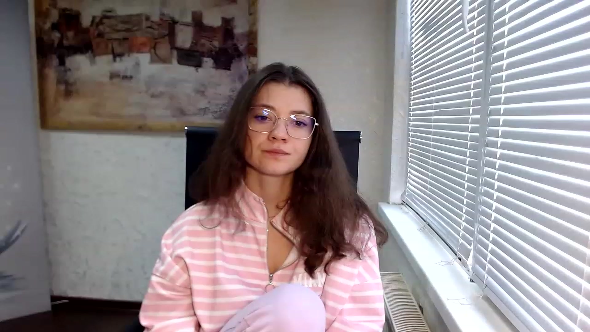 Gallery image thumbnail from SweetArinaA's myfreecams stream on, 04/09/2023, 13:35 image 8 of 20