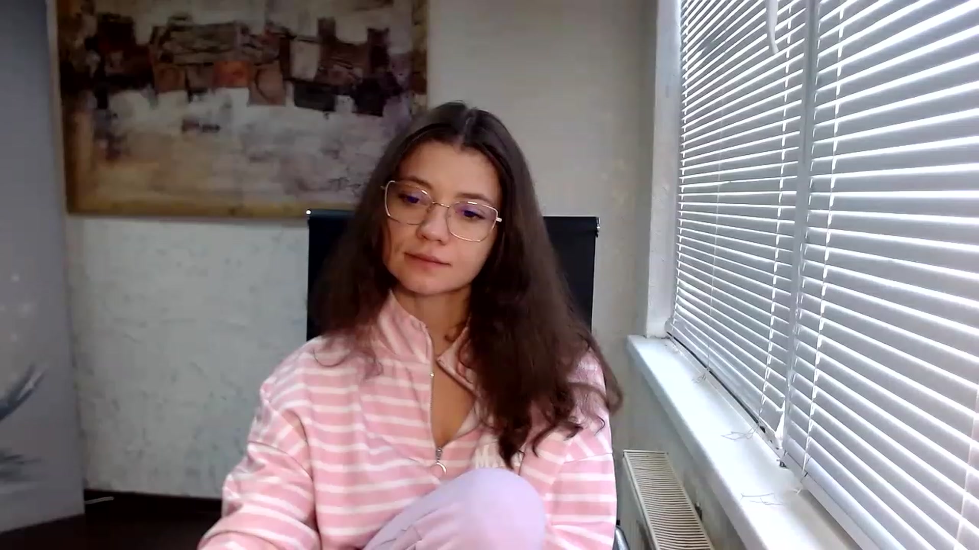 Gallery image thumbnail from SweetArinaA's myfreecams stream on, 04/09/2023, 13:35 image 7 of 20