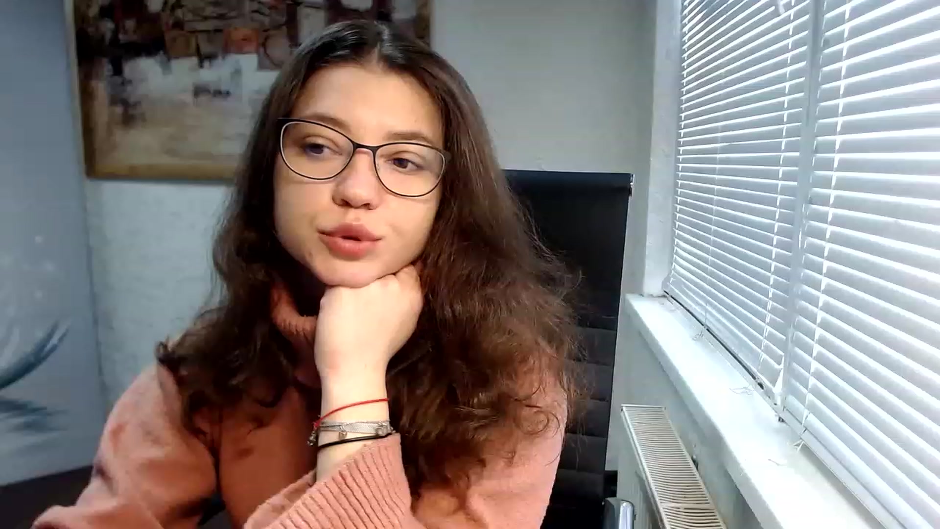 Gallery image thumbnail from SweetArinaA's myfreecams stream on, 04/12/2023, 08:17 image 16 of 20