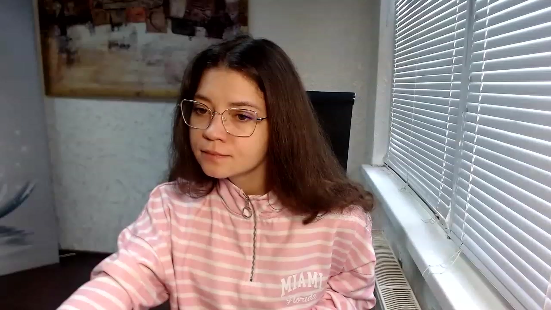 Gallery image thumbnail from SweetArinaA's myfreecams stream on, 04/14/2023, 07:53 image 16 of 20