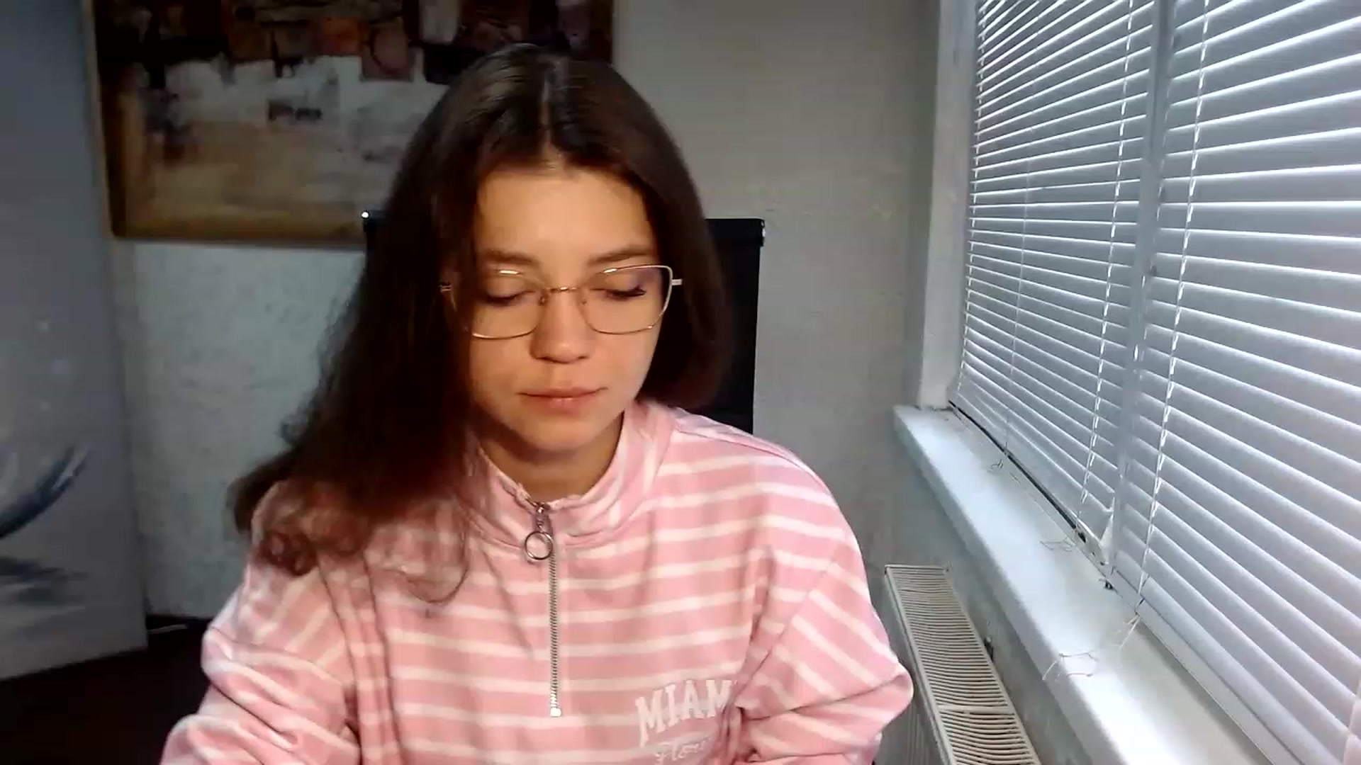 Gallery image thumbnail from SweetArinaA's myfreecams stream on, 04/14/2023, 07:53 image 4 of 20