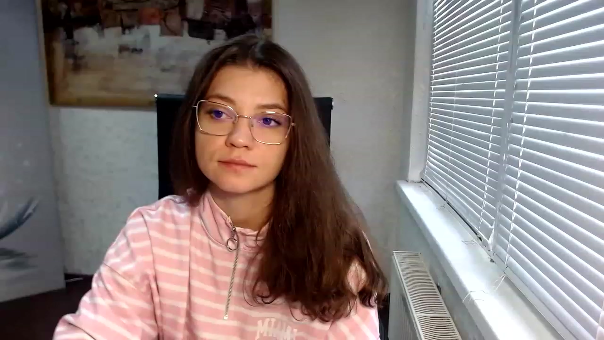 Gallery image thumbnail from SweetArinaA's myfreecams stream on, 04/14/2023, 07:53 image 13 of 20