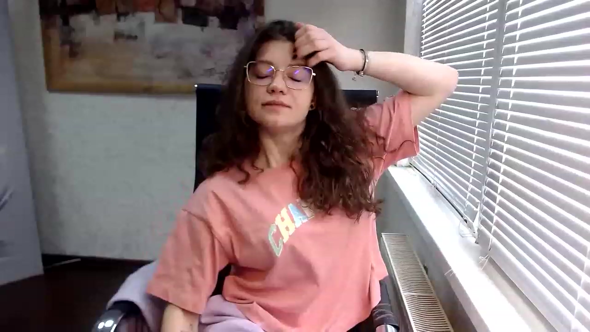 Gallery image thumbnail from SweetArinaA's myfreecams stream on, 04/28/2023, 08:58 image 15 of 20