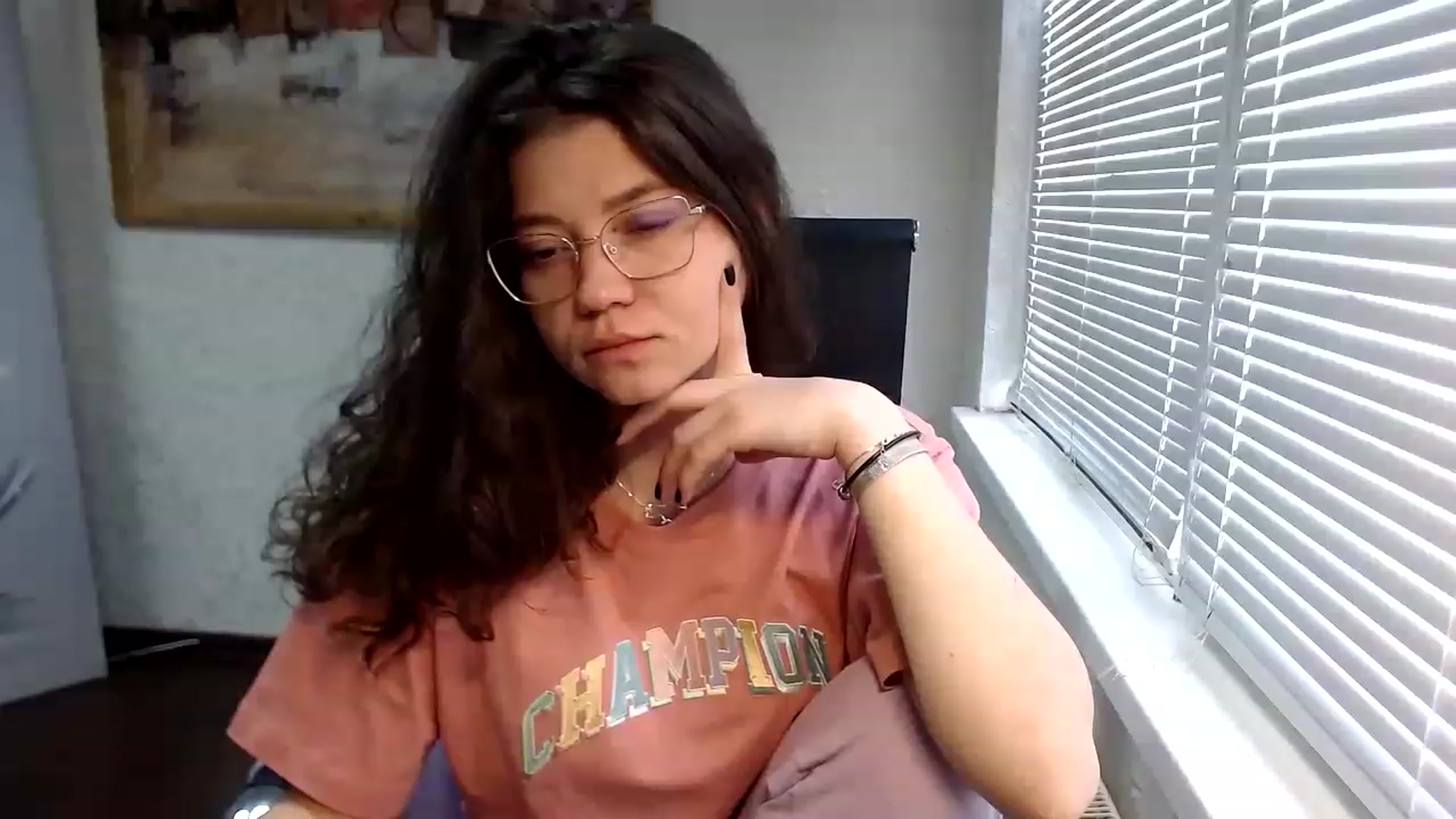 Gallery image thumbnail from SweetArinaA's myfreecams stream on, 04/28/2023, 09:27 image 17 of 20