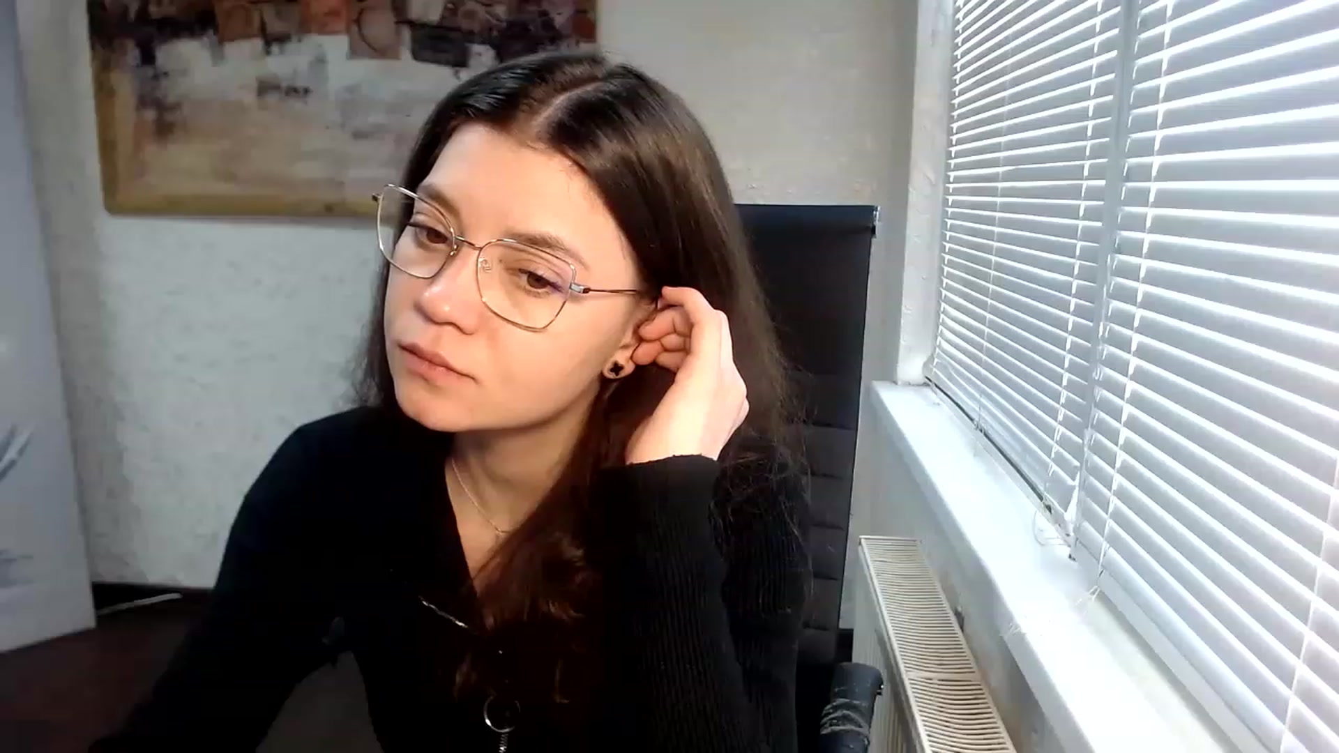 Gallery image thumbnail from SweetArinaA's myfreecams stream on, 04/29/2023, 14:16 image 14 of 20