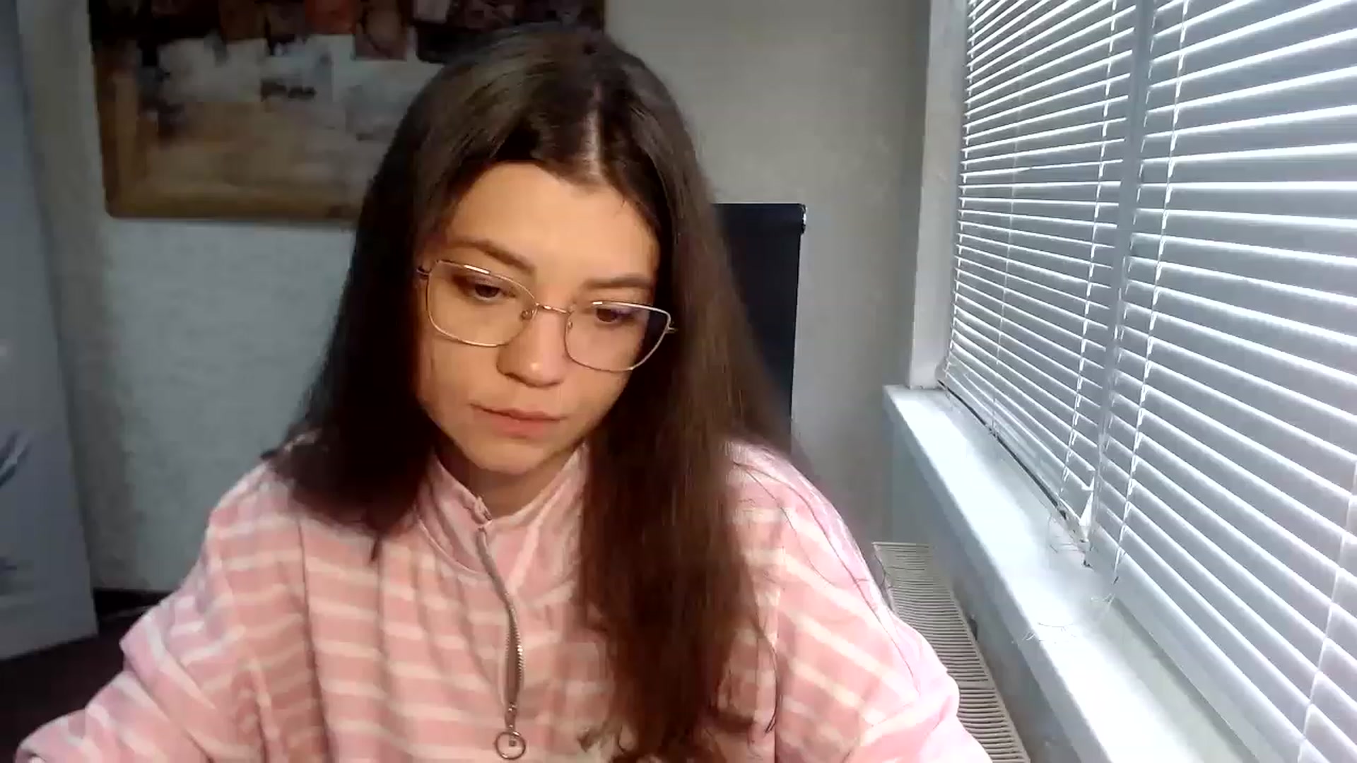 Gallery image thumbnail from SweetArinaA's myfreecams stream on, 04/30/2023, 12:06 image 3 of 20