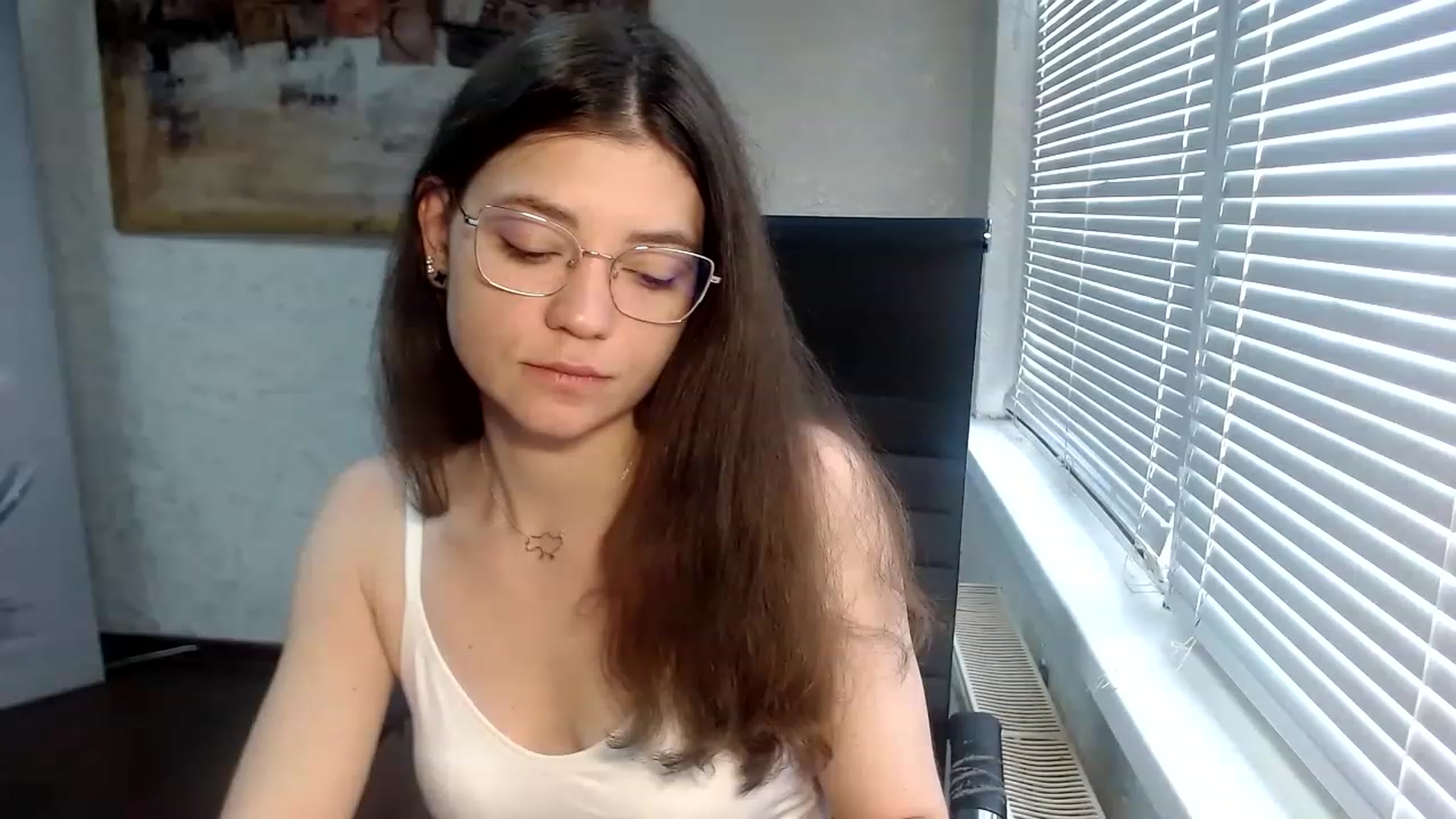 Gallery image thumbnail from SweetArinaA's myfreecams stream on, 04/30/2023, 12:06 image 14 of 20