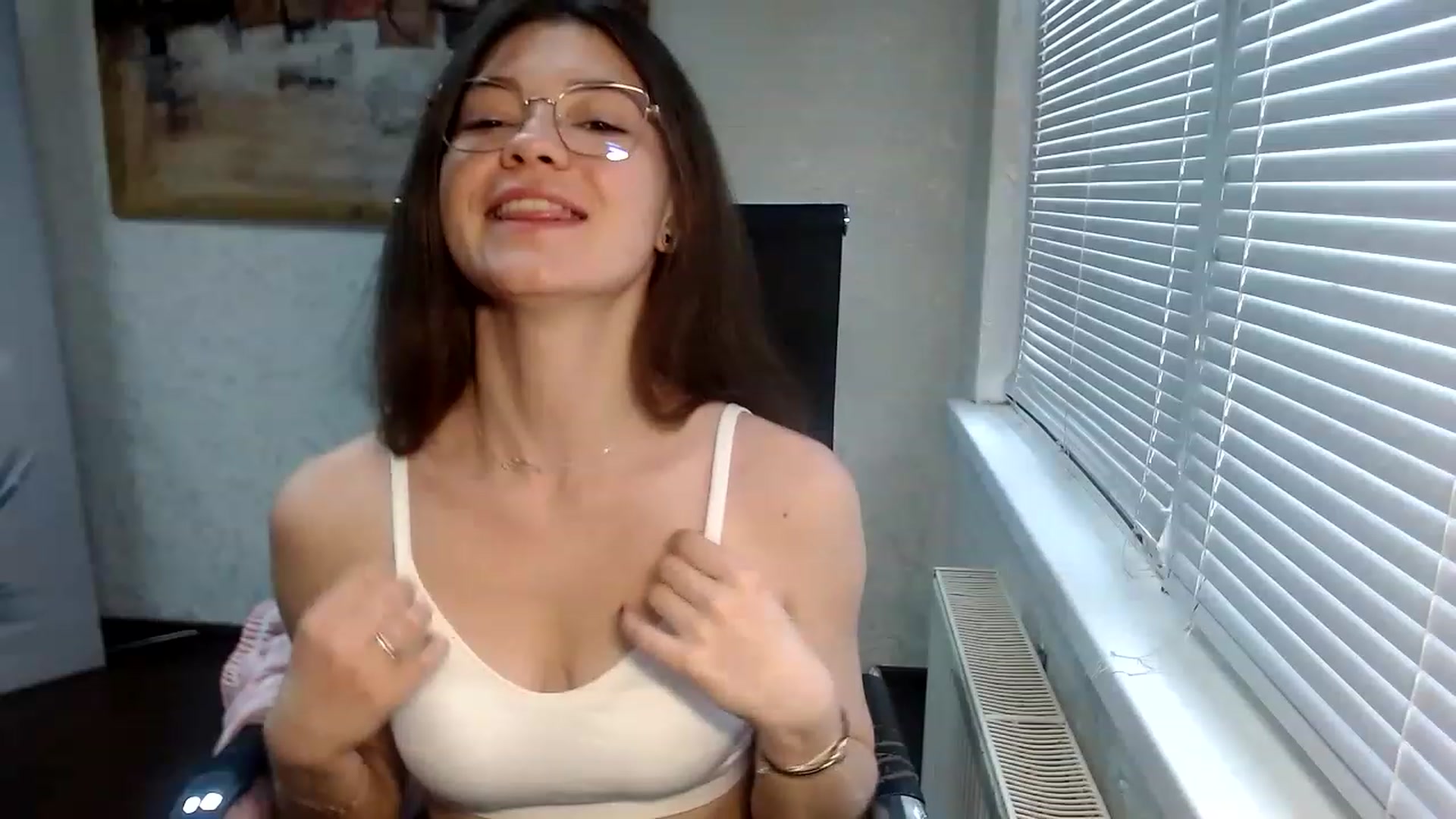 Gallery image thumbnail from SweetArinaA's myfreecams stream on, 04/30/2023, 14:15 image 9 of 20