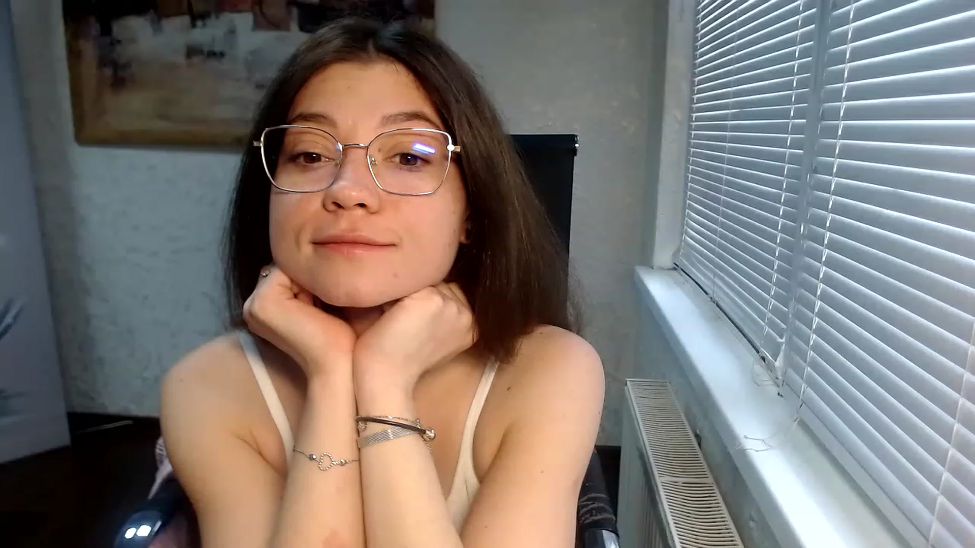 Gallery image thumbnail from SweetArinaA's myfreecams stream on, 04/30/2023, 14:15 image 6 of 20