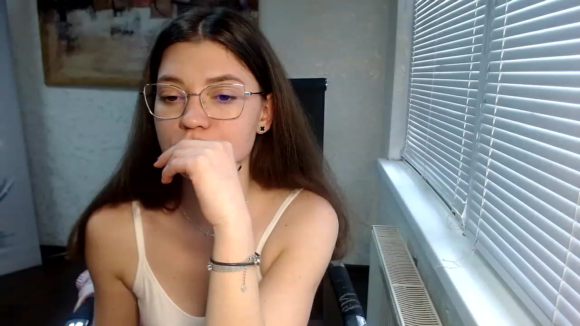 Gallery image thumbnail from SweetArinaA's myfreecams stream on, 04/30/2023, 14:15 image 19 of 20