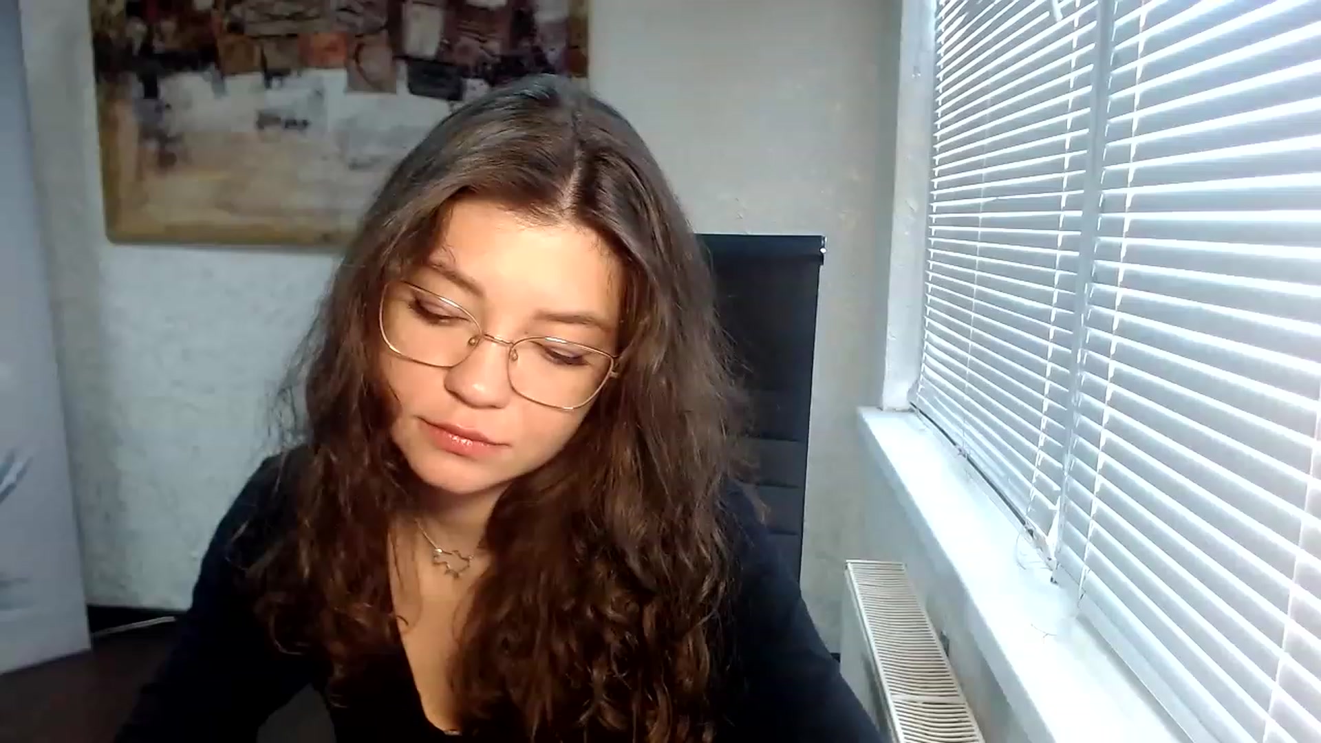 Gallery image thumbnail from SweetArinaA's myfreecams stream on, 05/04/2023, 10:32 image 17 of 20