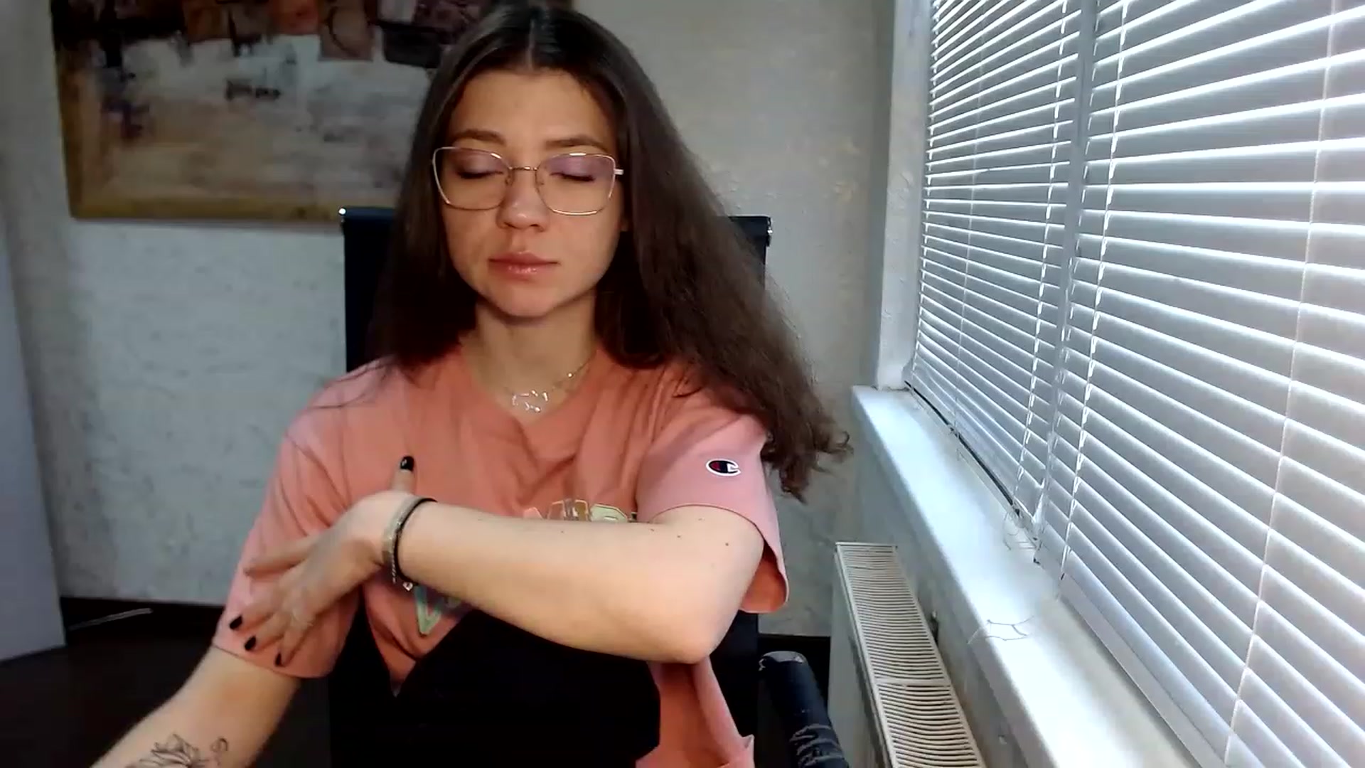 Gallery image thumbnail from SweetArinaA's myfreecams stream on, 05/14/2023, 10:10 image 11 of 20