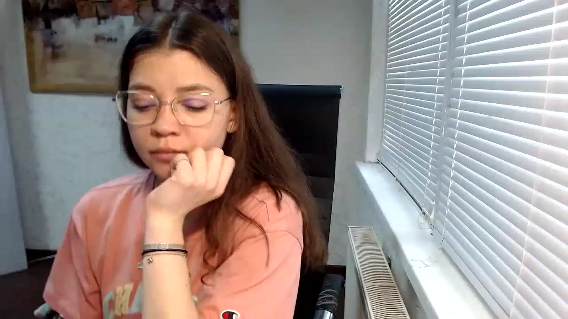 Gallery image thumbnail from SweetArinaA's myfreecams stream on, 05/14/2023, 16:29 image 16 of 20
