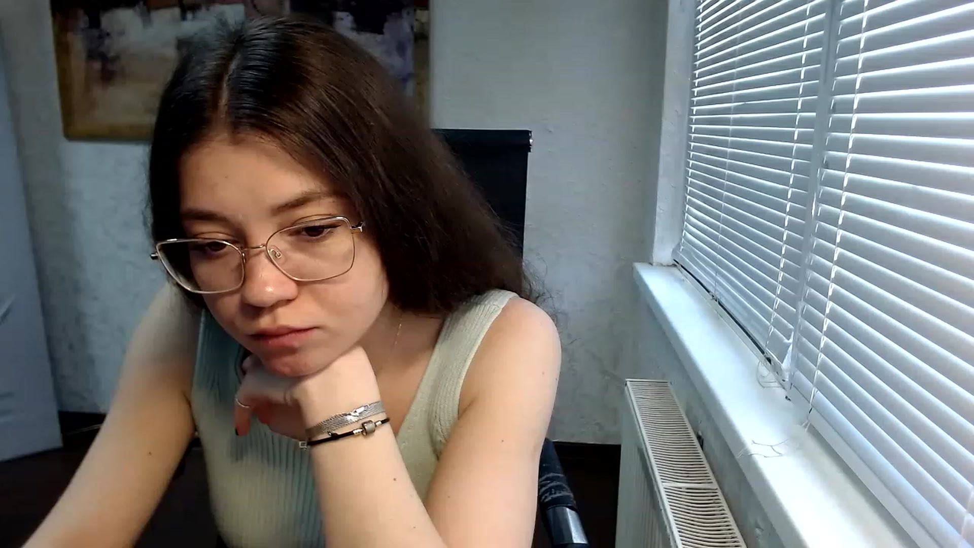 Gallery image thumbnail from SweetArinaA's myfreecams stream on, 05/18/2023, 10:05 image 8 of 20