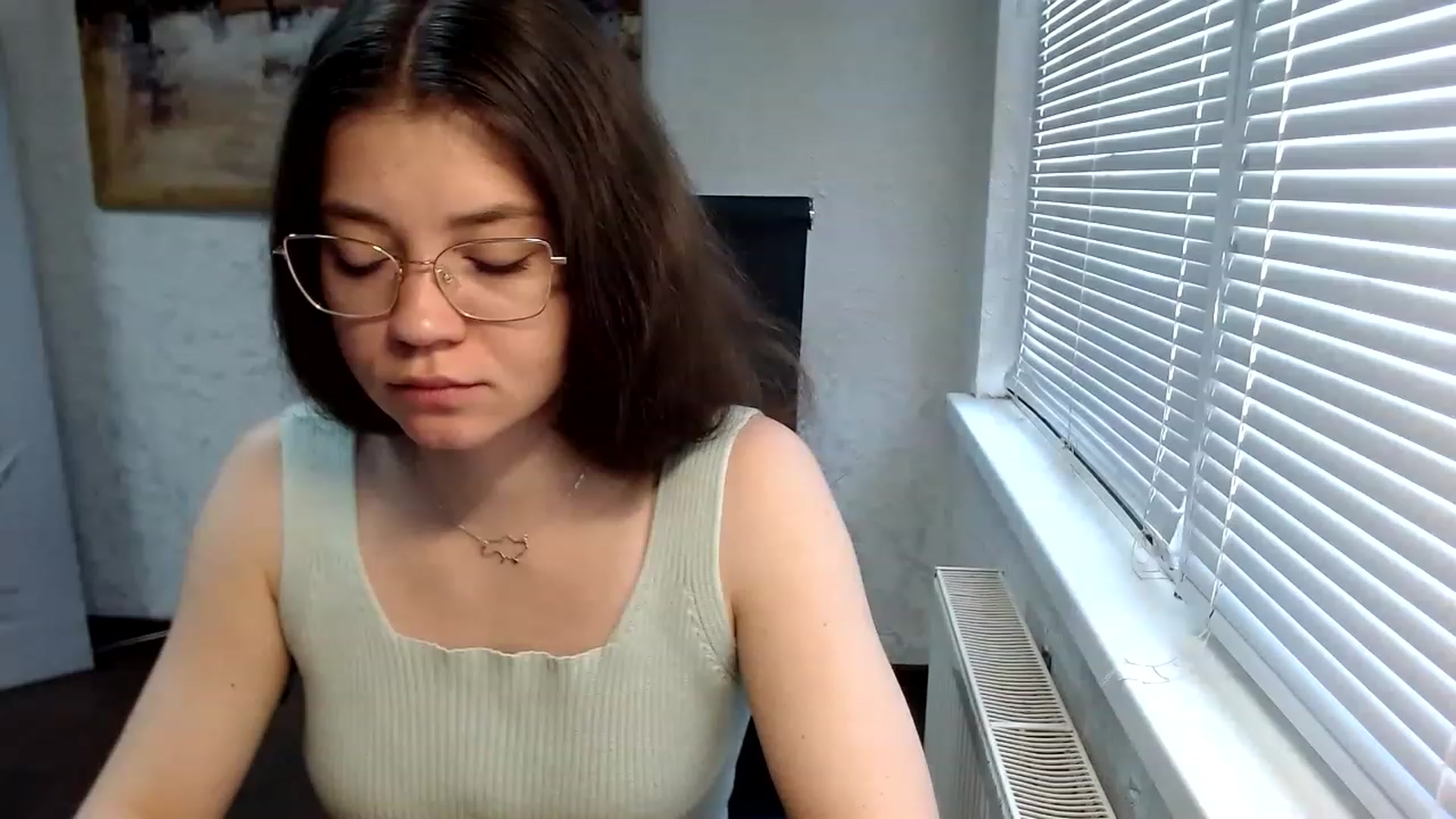 Gallery image thumbnail from SweetArinaA's myfreecams stream on, 05/18/2023, 10:05 image 7 of 20
