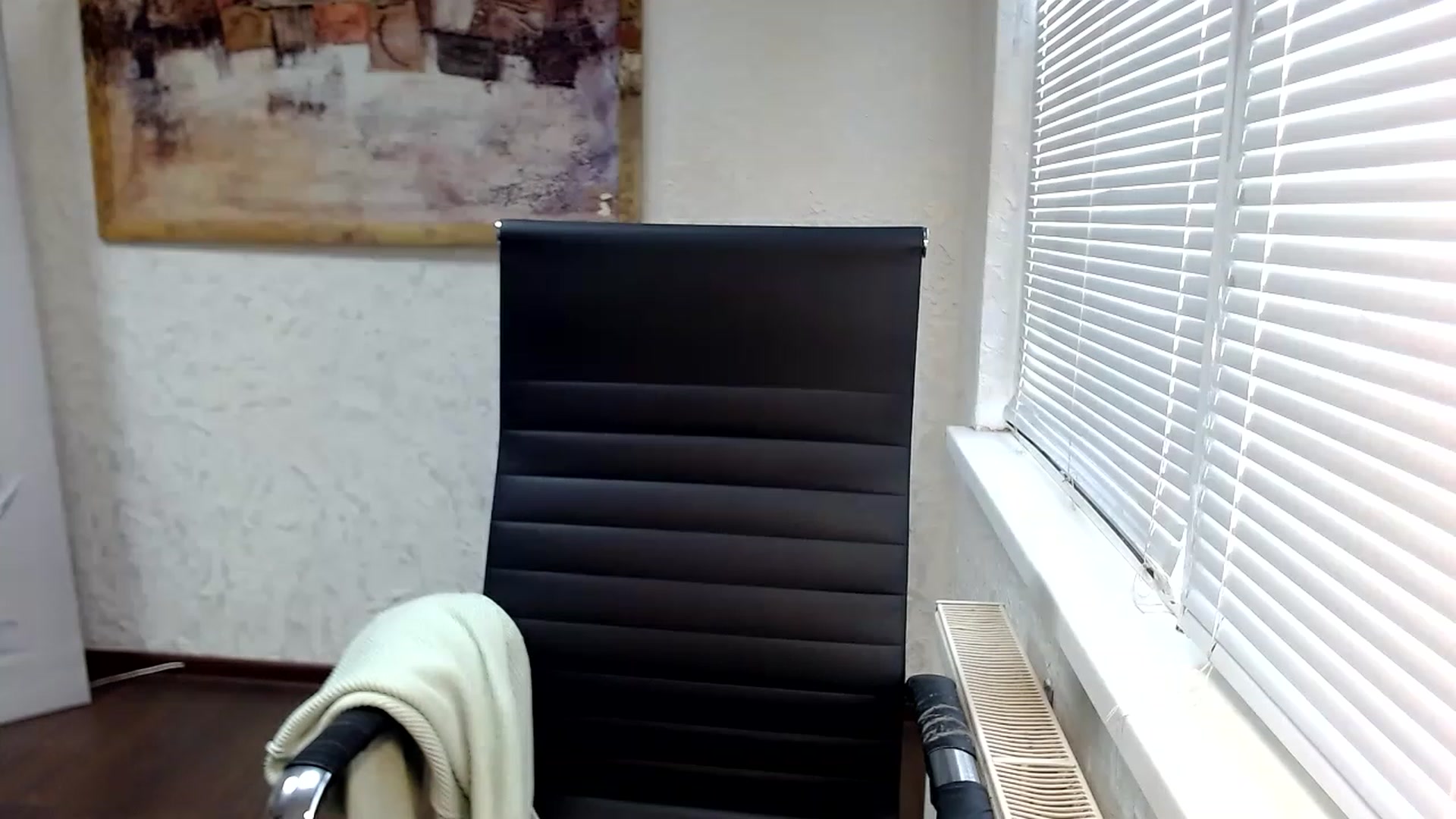 Gallery image thumbnail from SweetArinaA's myfreecams stream on, 05/18/2023, 14:05 image 9 of 20