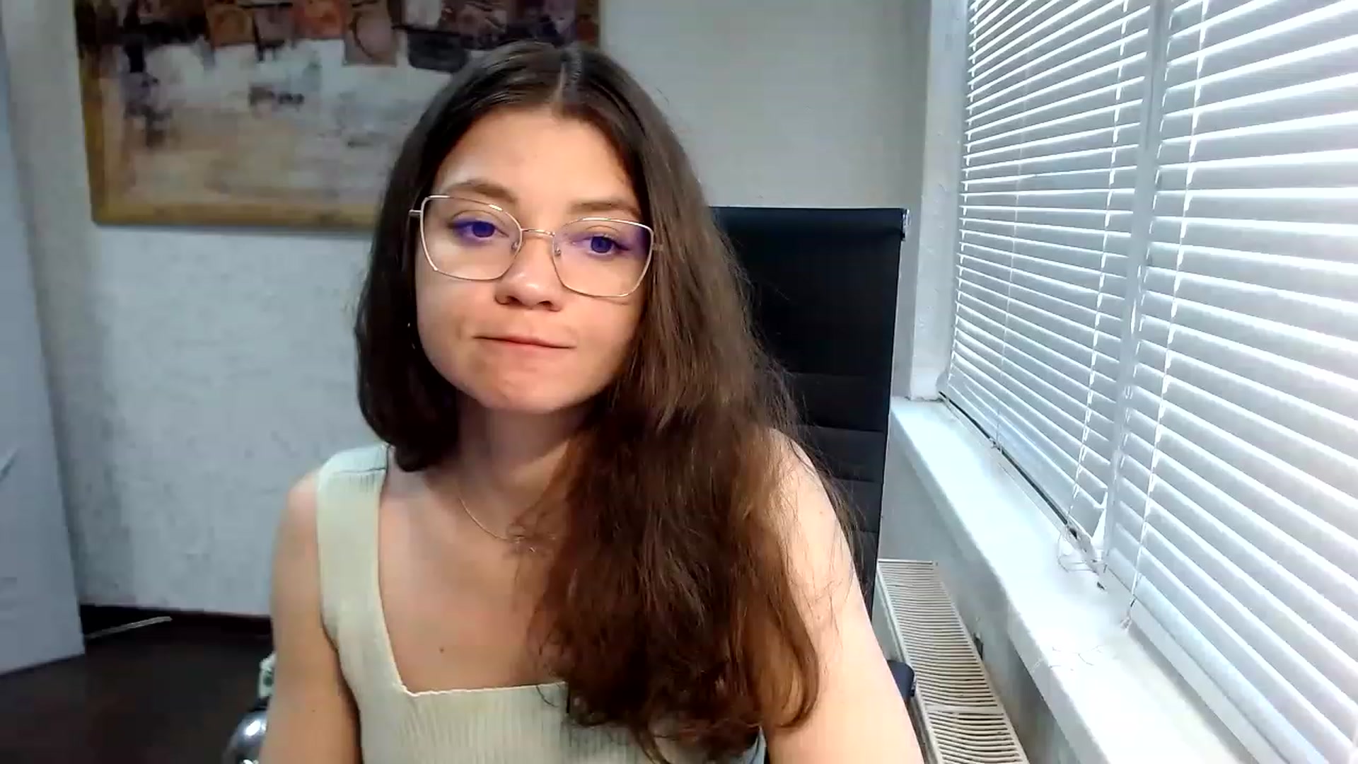 Gallery image thumbnail from SweetArinaA's myfreecams stream on, 05/18/2023, 14:05 image 1 of 20
