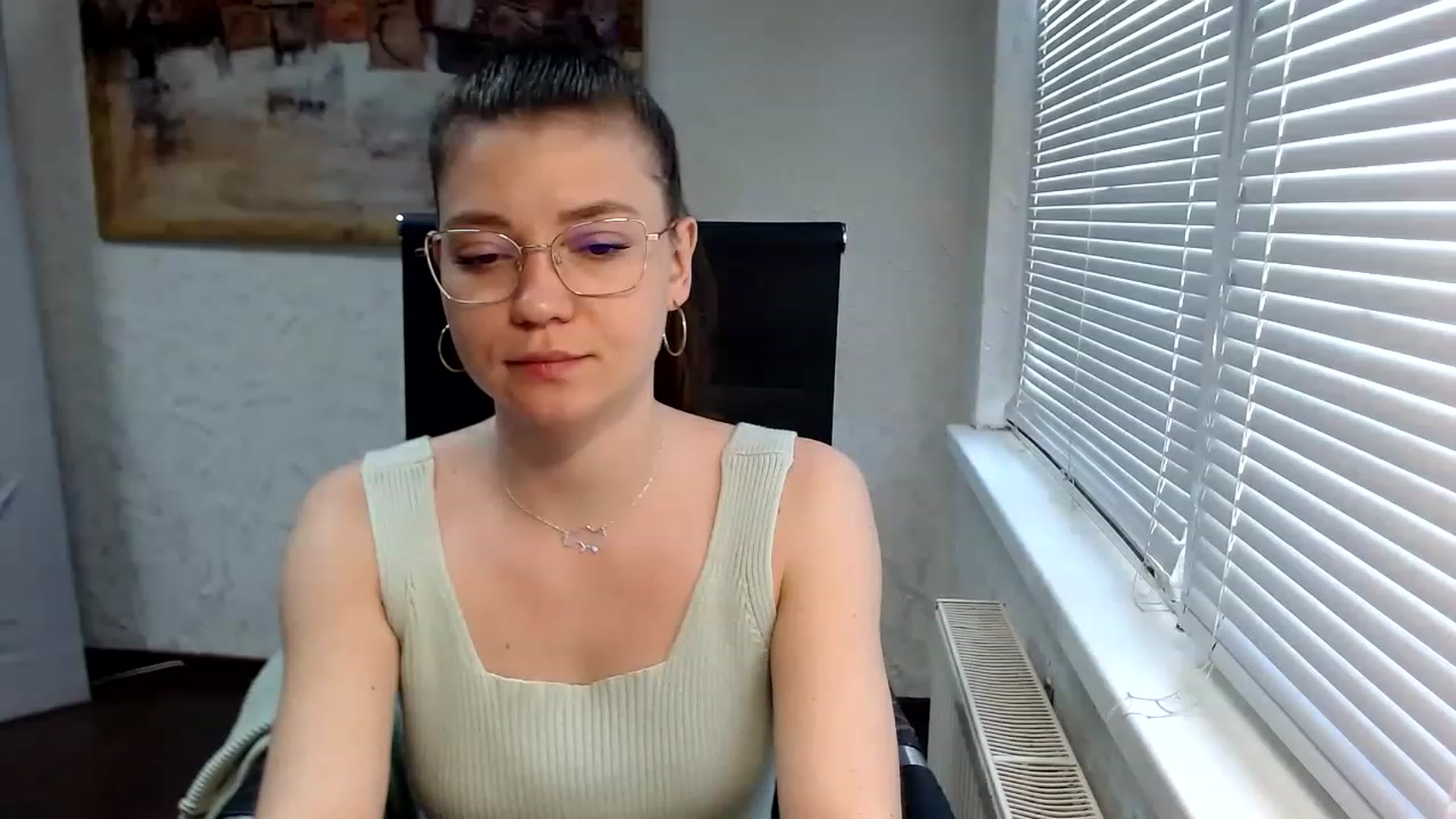 Gallery image thumbnail from SweetArinaA's myfreecams stream on, 05/18/2023, 14:05 image 14 of 20