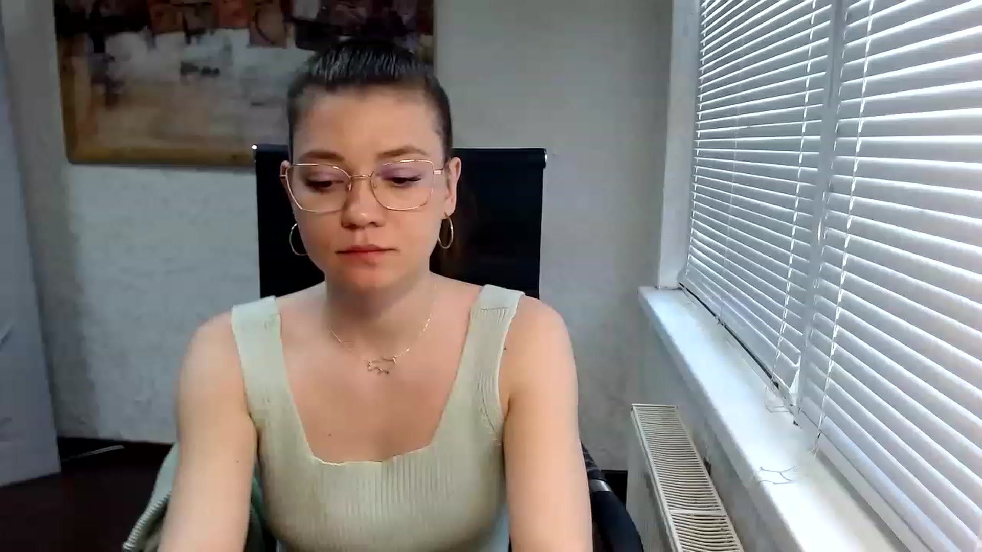 Gallery image thumbnail from SweetArinaA's myfreecams stream on, 05/18/2023, 14:05 image 17 of 20
