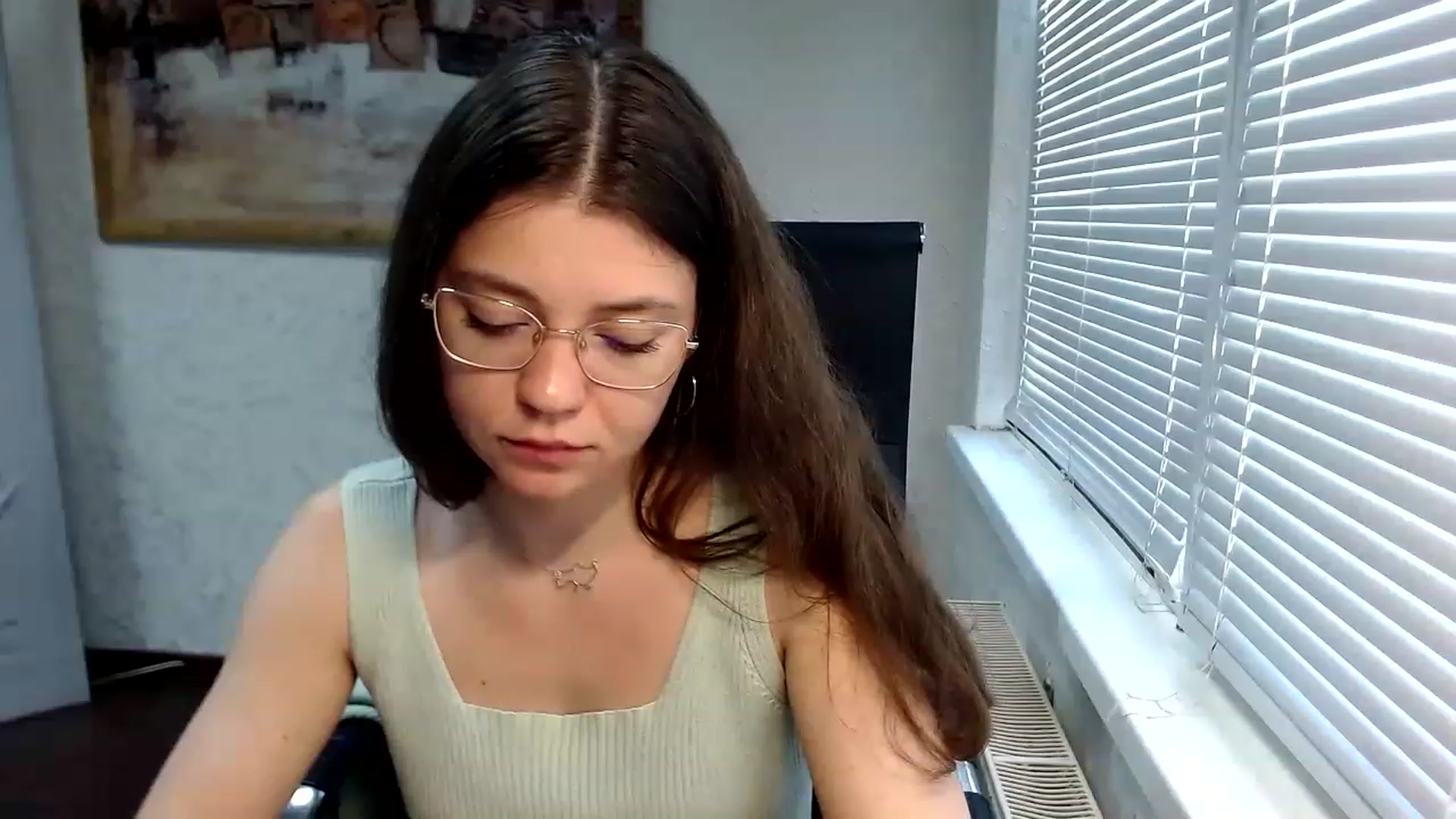 Gallery image thumbnail from SweetArinaA's myfreecams stream on, 05/18/2023, 14:05 image 10 of 20