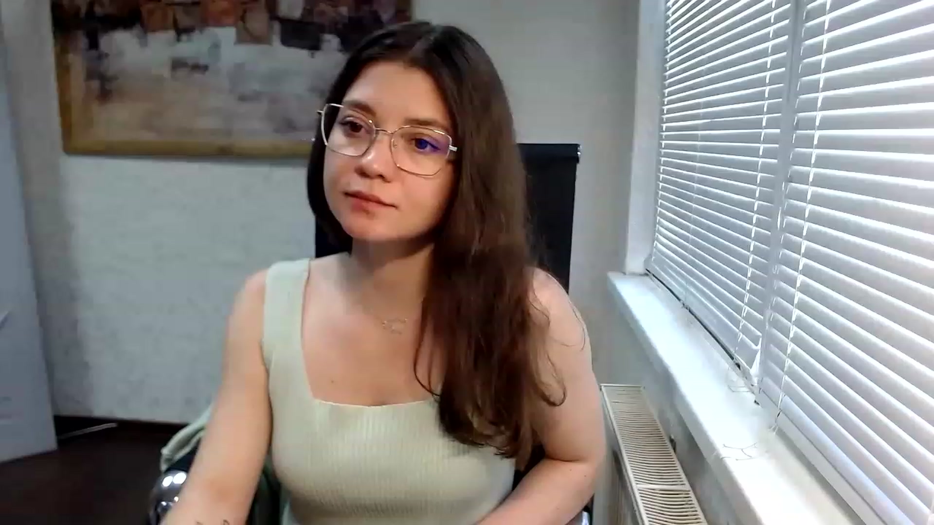 Gallery image thumbnail from SweetArinaA's myfreecams stream on, 05/18/2023, 14:05 image 3 of 20