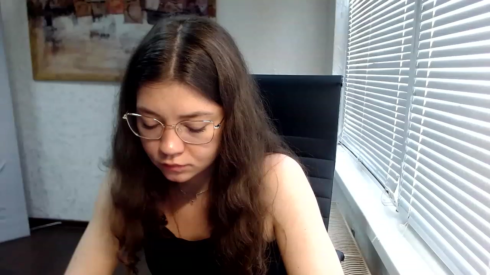 Gallery image thumbnail from SweetArinaA's myfreecams stream on, 05/19/2023, 09:01 image 13 of 20