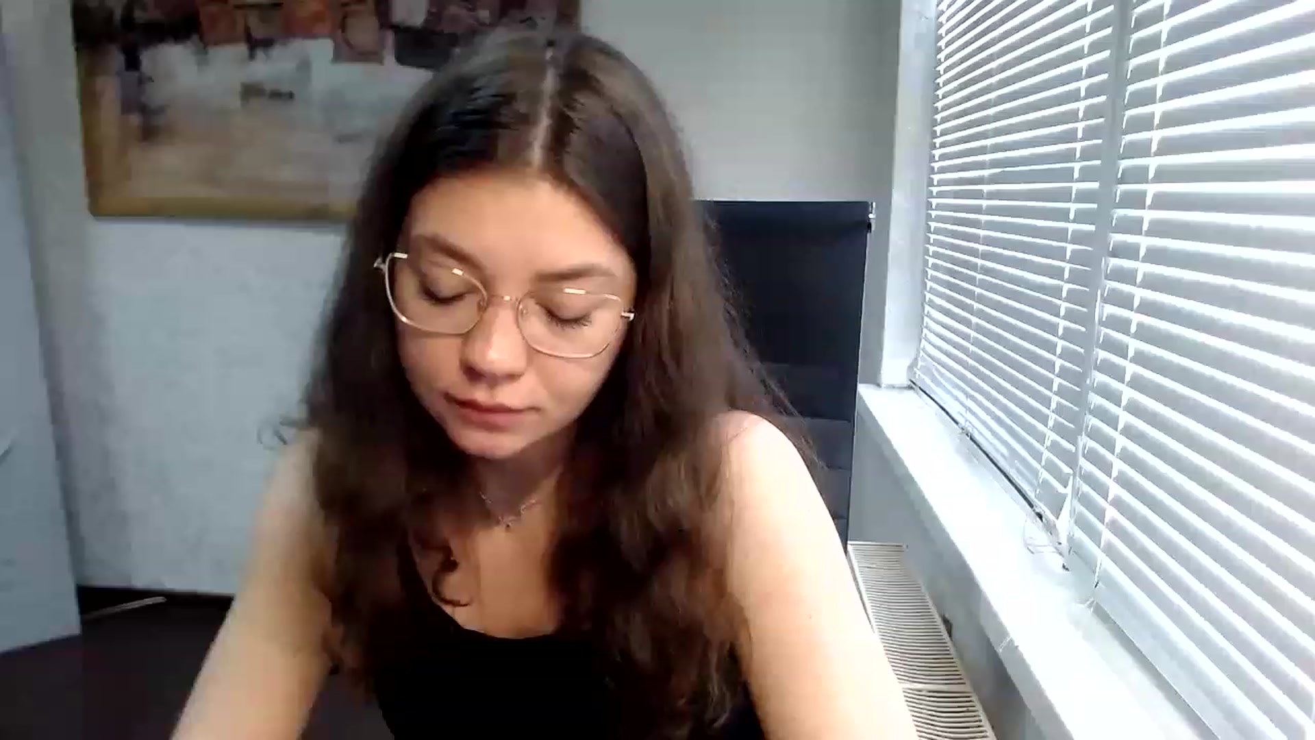 Gallery image thumbnail from SweetArinaA's myfreecams stream on, 05/19/2023, 09:01 image 14 of 20
