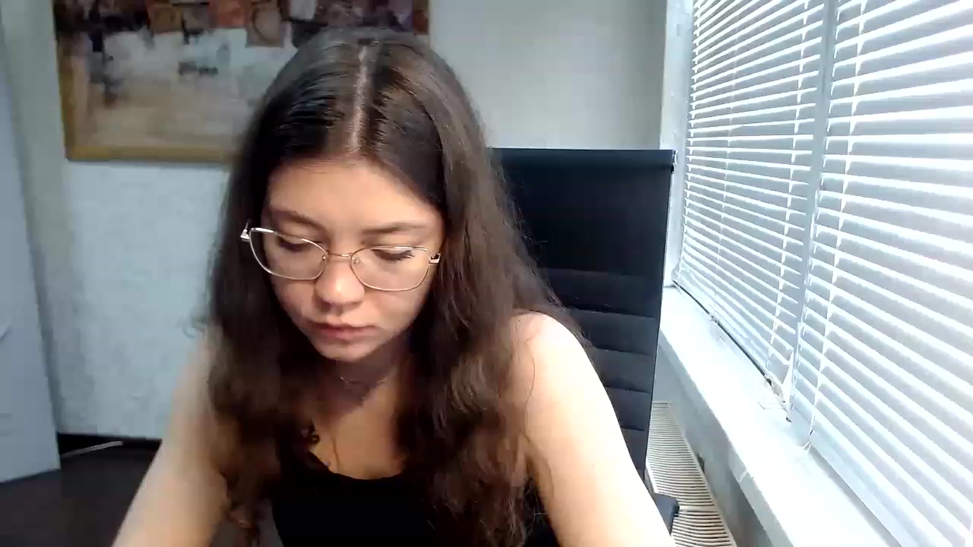 Gallery image thumbnail from SweetArinaA's myfreecams stream on, 05/19/2023, 09:01 image 10 of 20