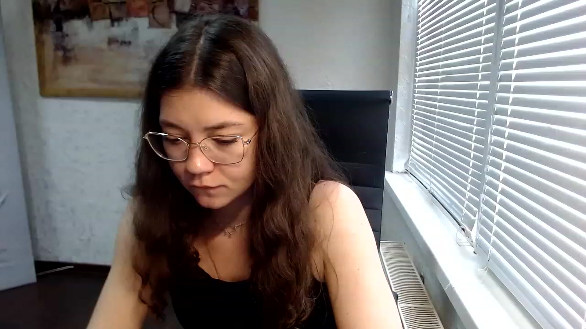Gallery image thumbnail from SweetArinaA's myfreecams stream on, 05/19/2023, 09:01 image 7 of 20