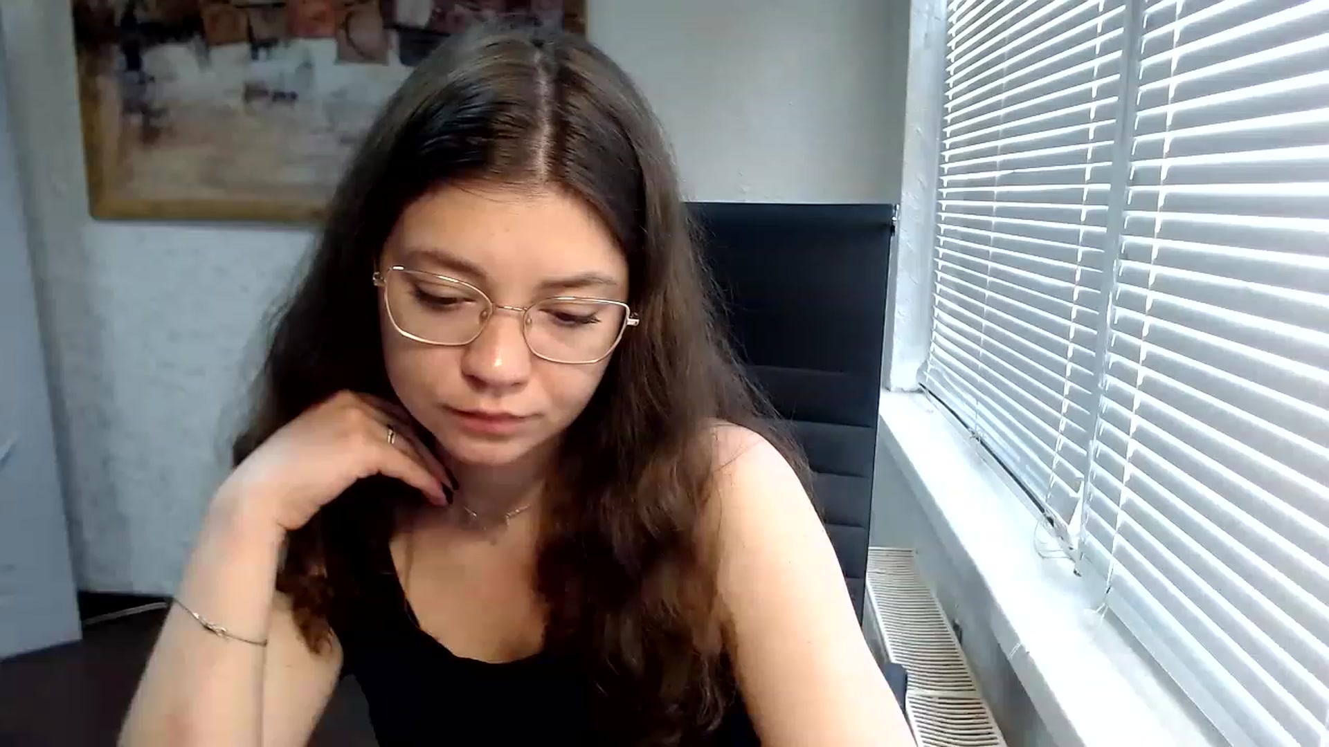 Gallery image thumbnail from SweetArinaA's myfreecams stream on, 05/19/2023, 09:01 image 18 of 20