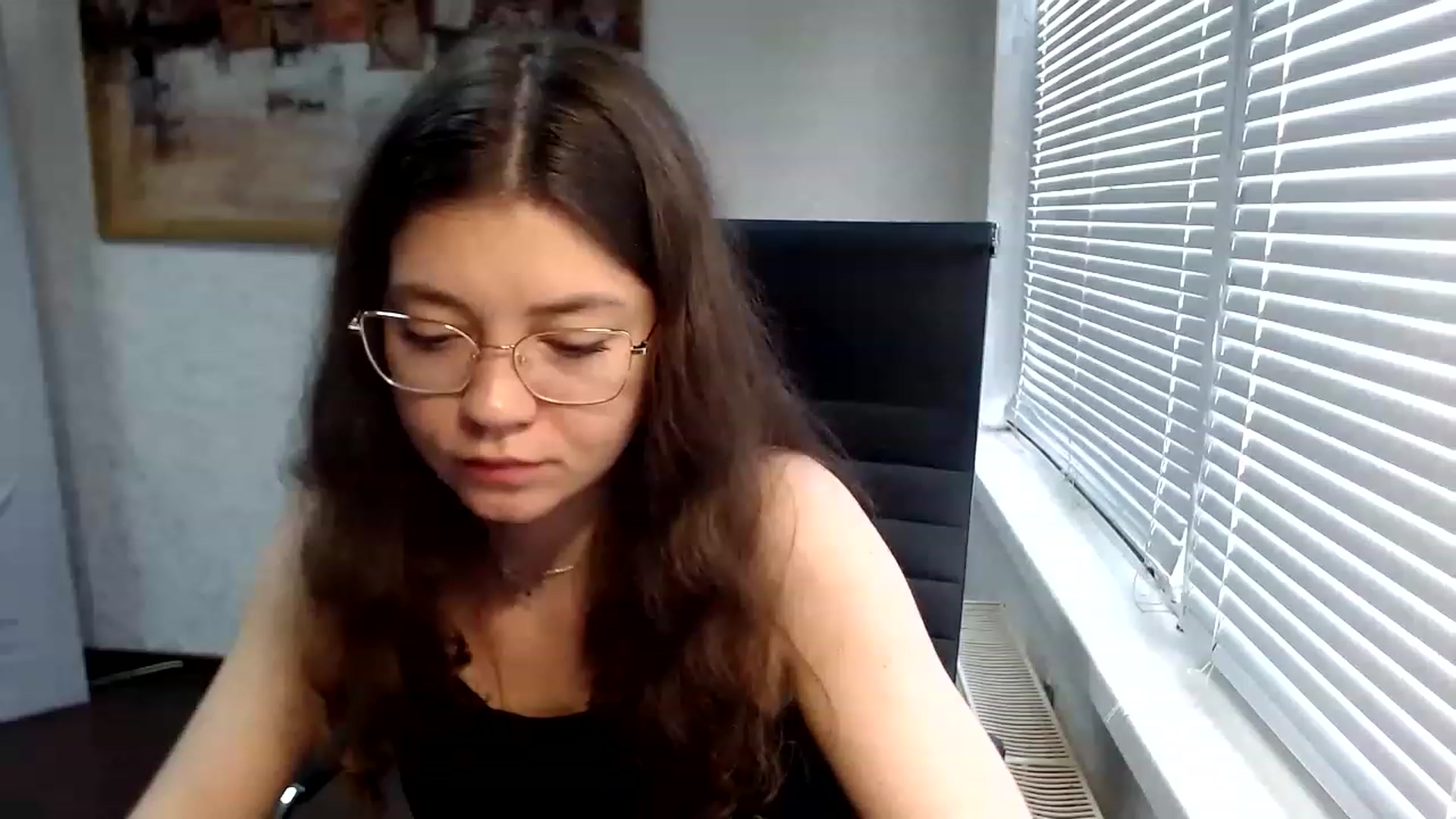 Gallery image thumbnail from SweetArinaA's myfreecams stream on, 05/19/2023, 09:01 image 1 of 20