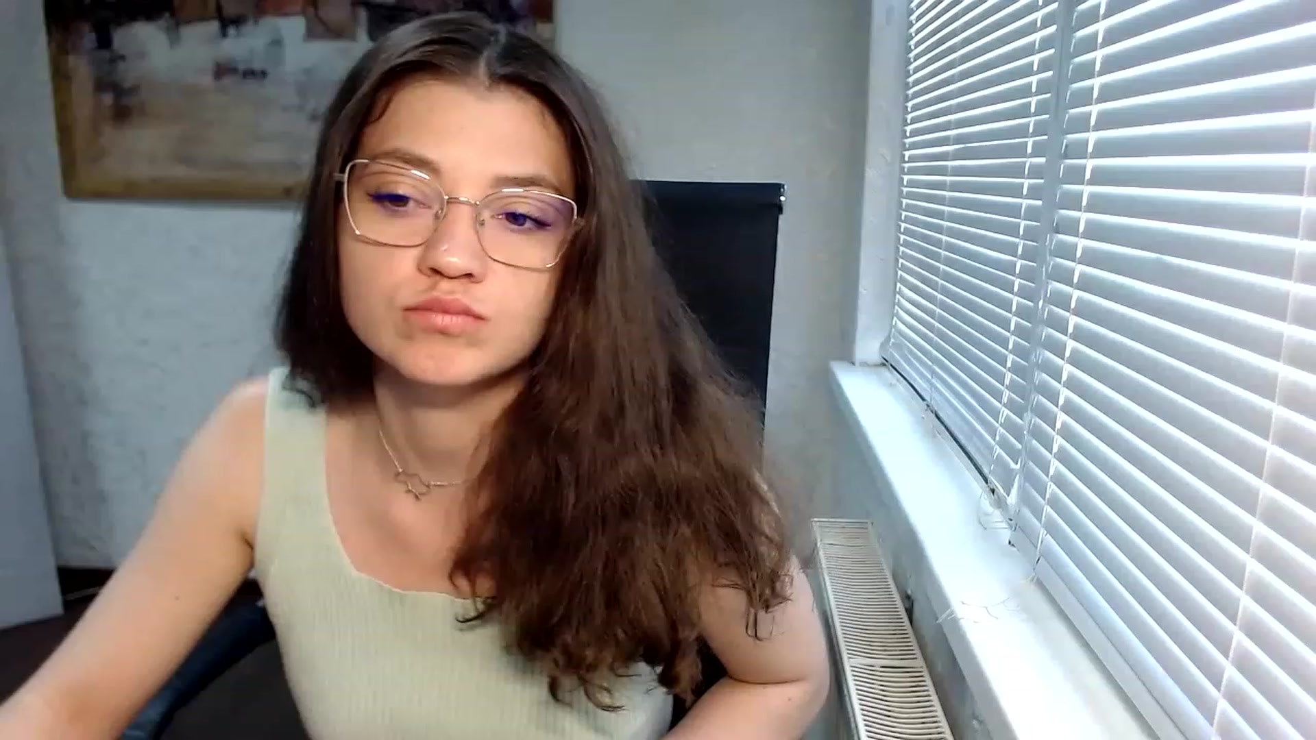 Gallery image thumbnail from SweetArinaA's myfreecams stream on, 05/20/2023, 12:10 image 3 of 20