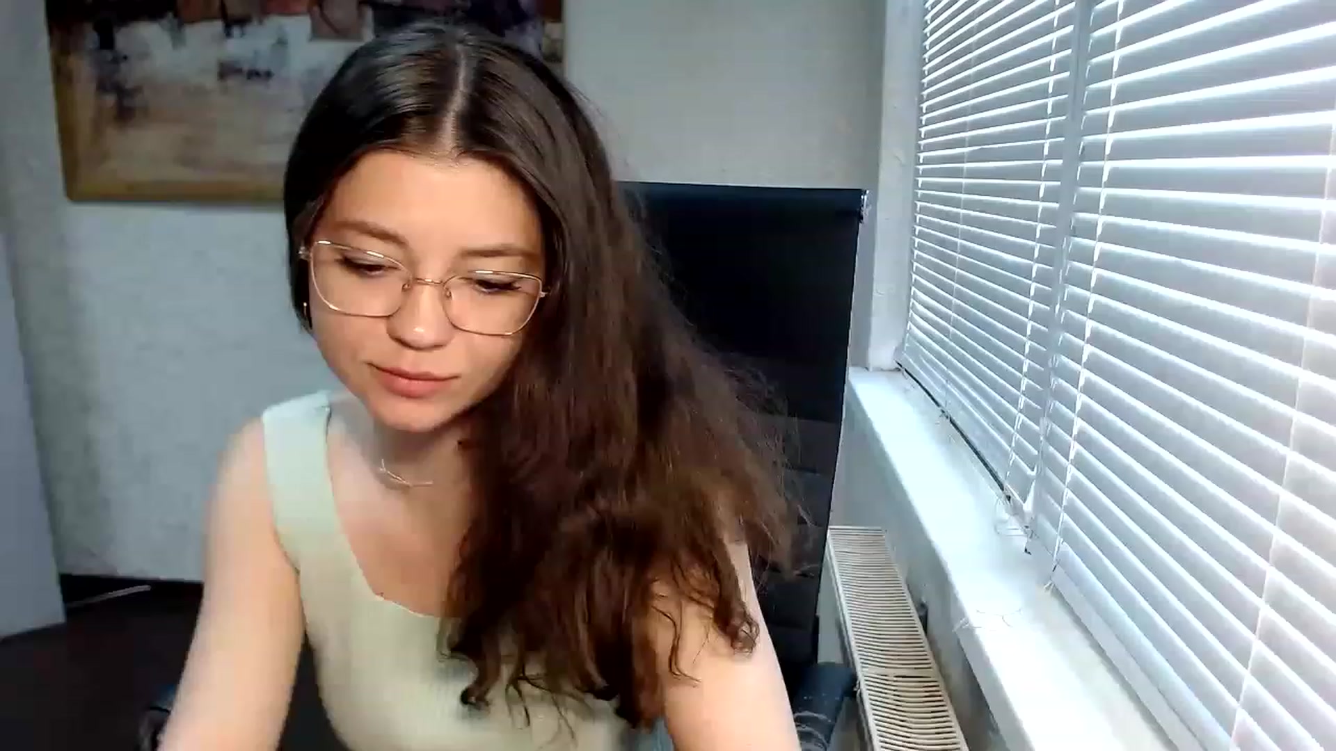 Gallery image thumbnail from SweetArinaA's myfreecams stream on, 05/20/2023, 12:10 image 15 of 20