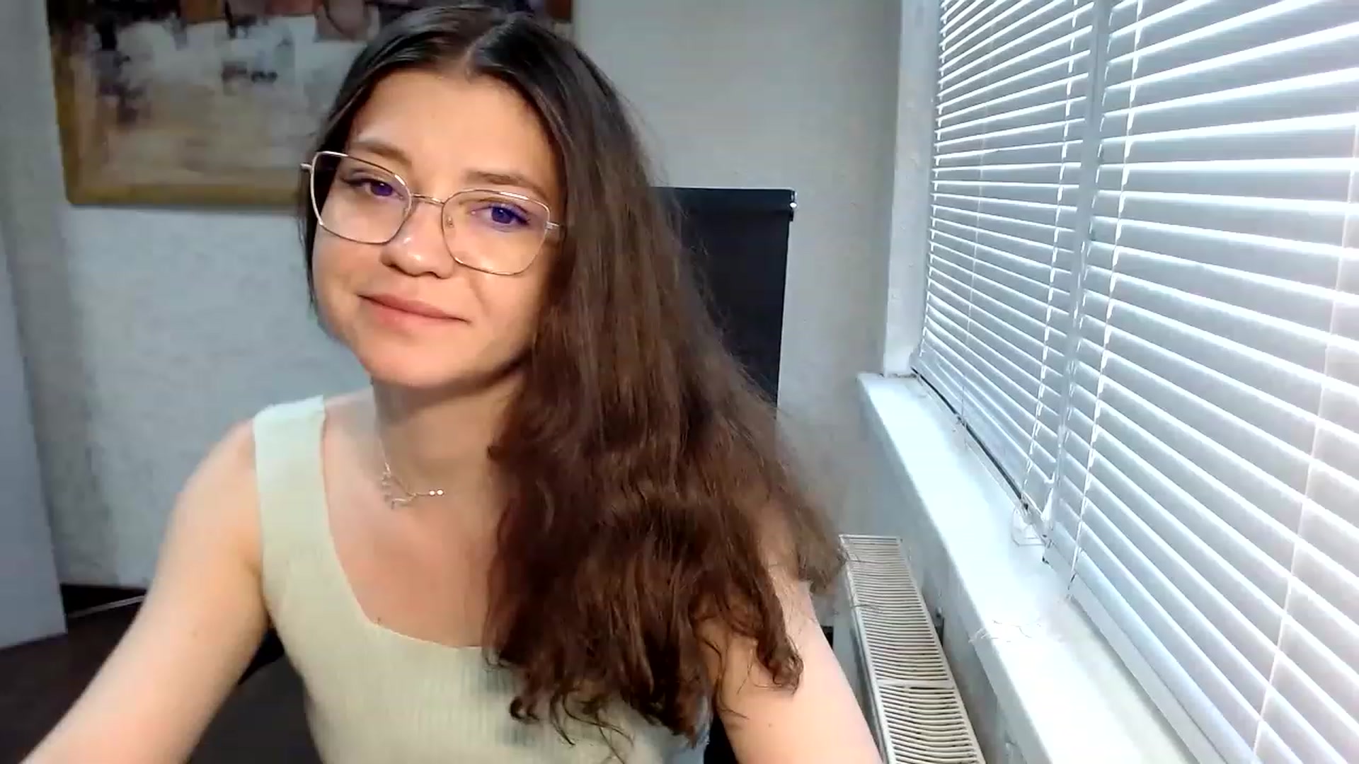 Gallery image thumbnail from SweetArinaA's myfreecams stream on, 05/20/2023, 12:10 image 16 of 20