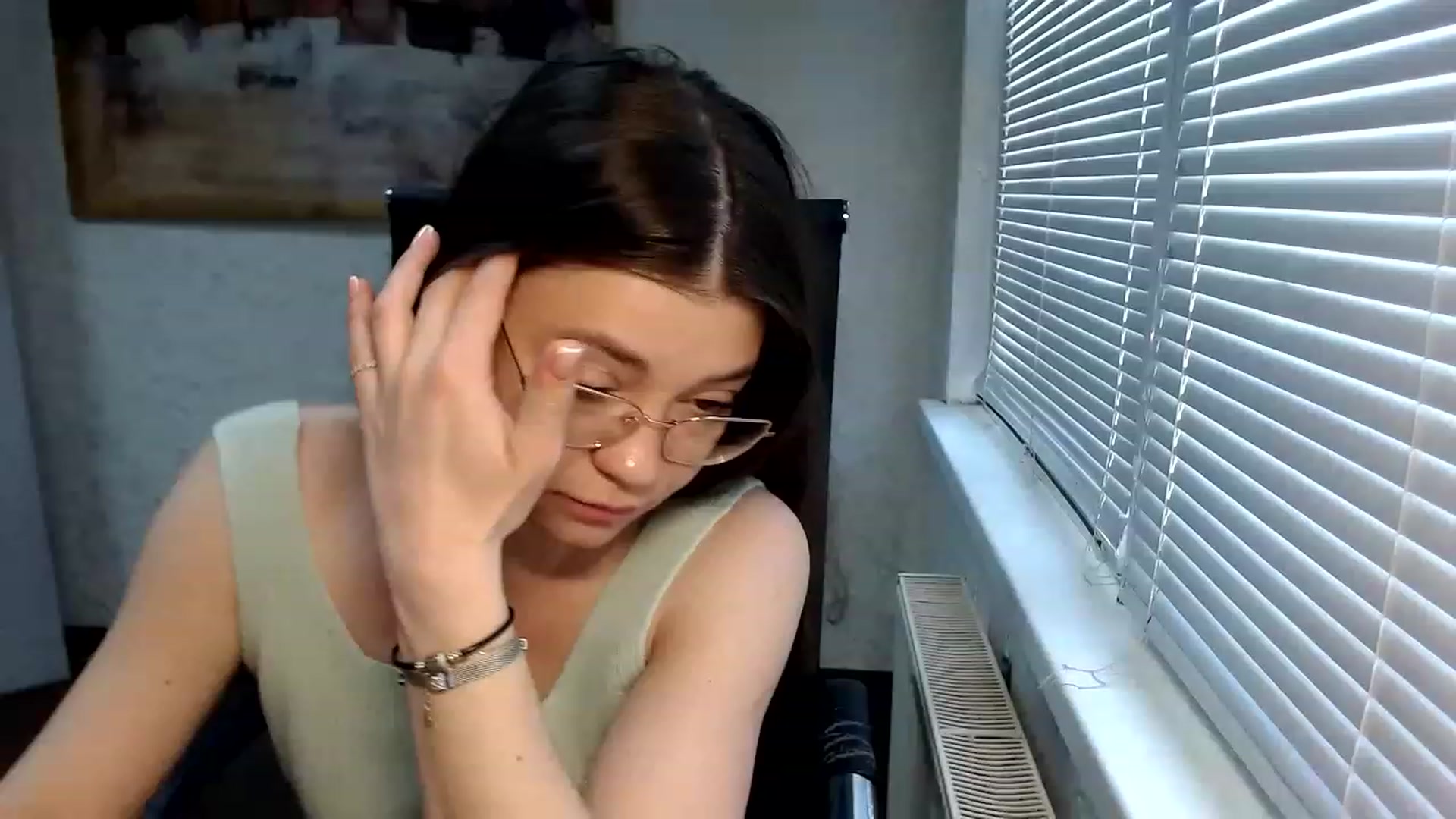 Gallery image thumbnail from SweetArinaA's myfreecams stream on, 05/20/2023, 12:10 image 12 of 20