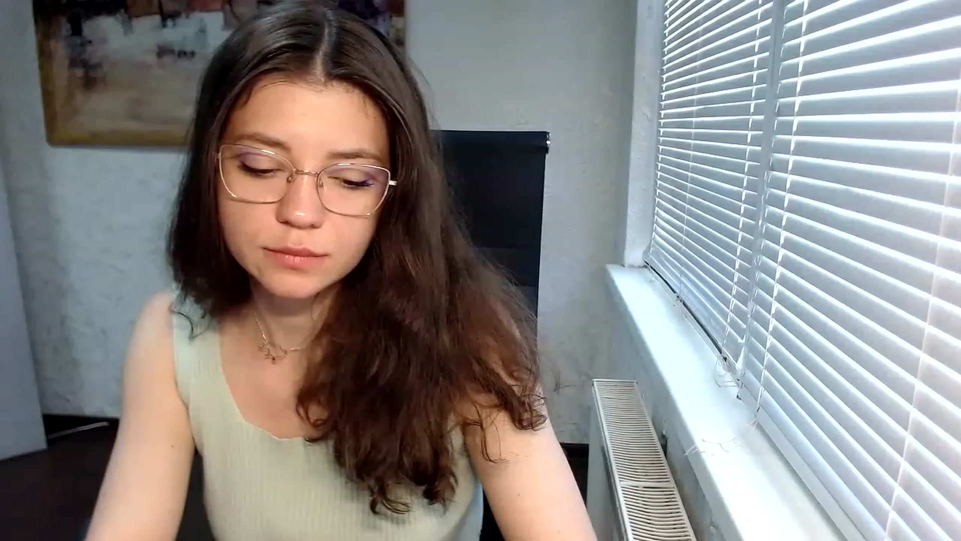 Gallery image thumbnail from SweetArinaA's myfreecams stream on, 05/20/2023, 12:10 image 5 of 20