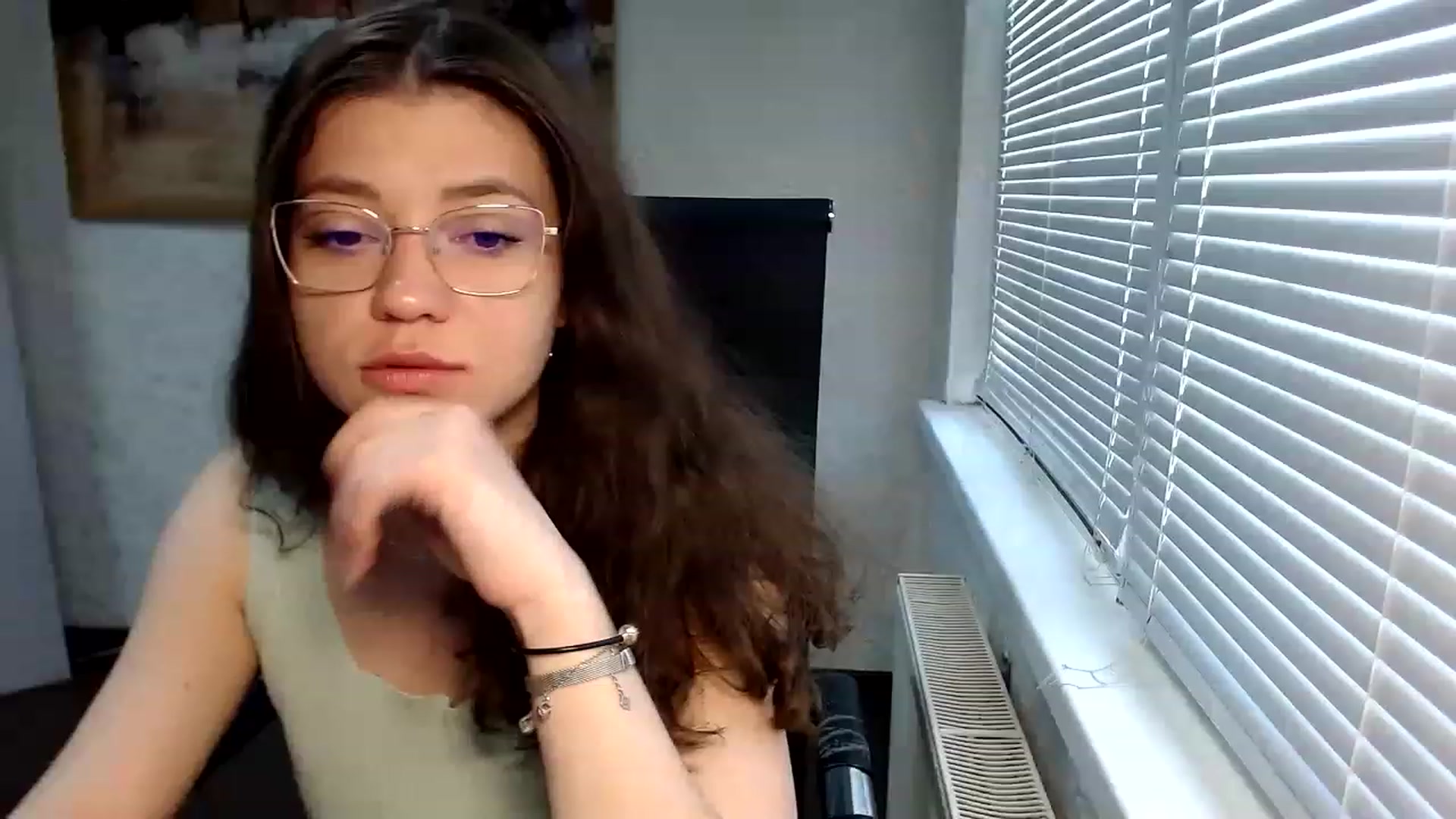 Gallery image thumbnail from SweetArinaA's myfreecams stream on, 05/20/2023, 12:10 image 6 of 20