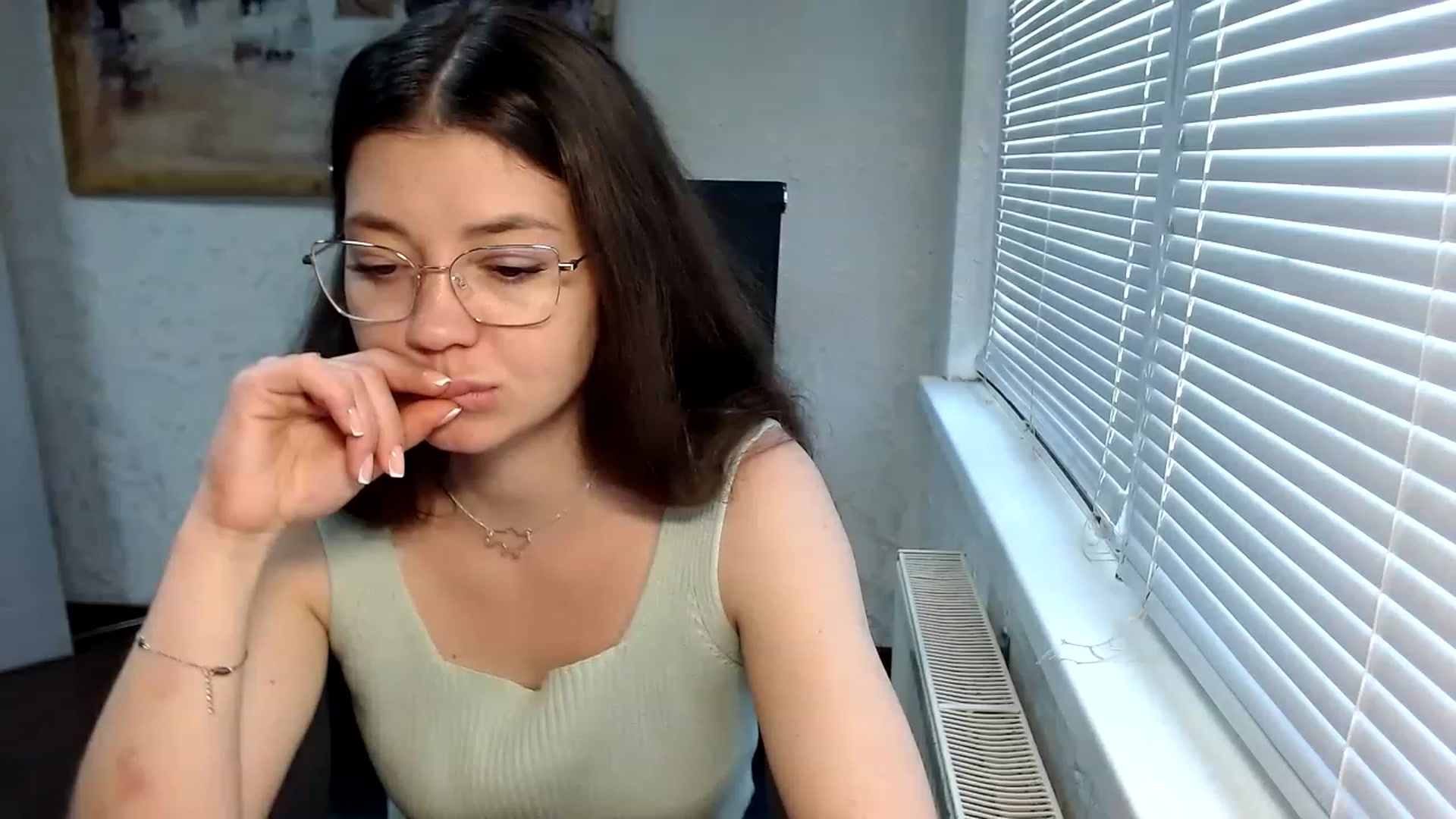 Gallery image thumbnail from SweetArinaA's myfreecams stream on, 05/20/2023, 13:16 image 2 of 20