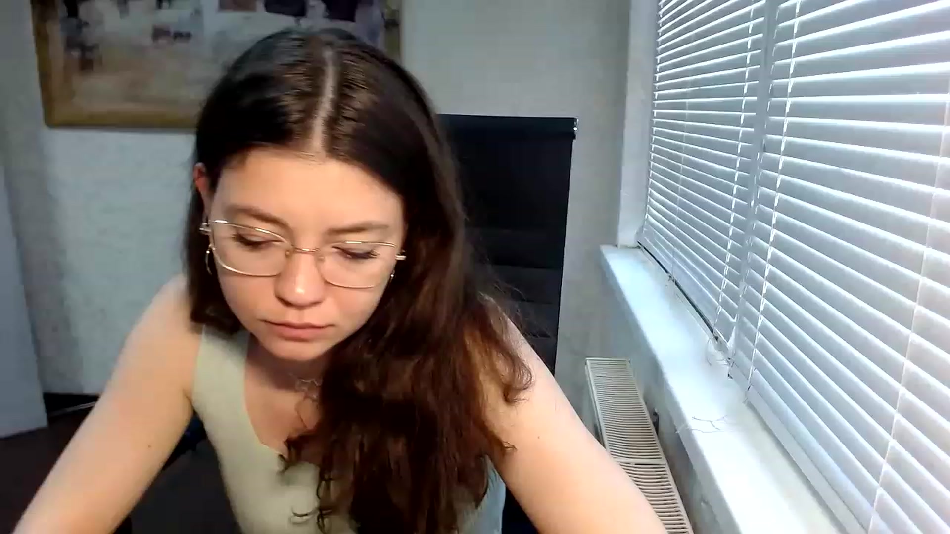 Gallery image thumbnail from SweetArinaA's myfreecams stream on, 05/20/2023, 13:16 image 15 of 20